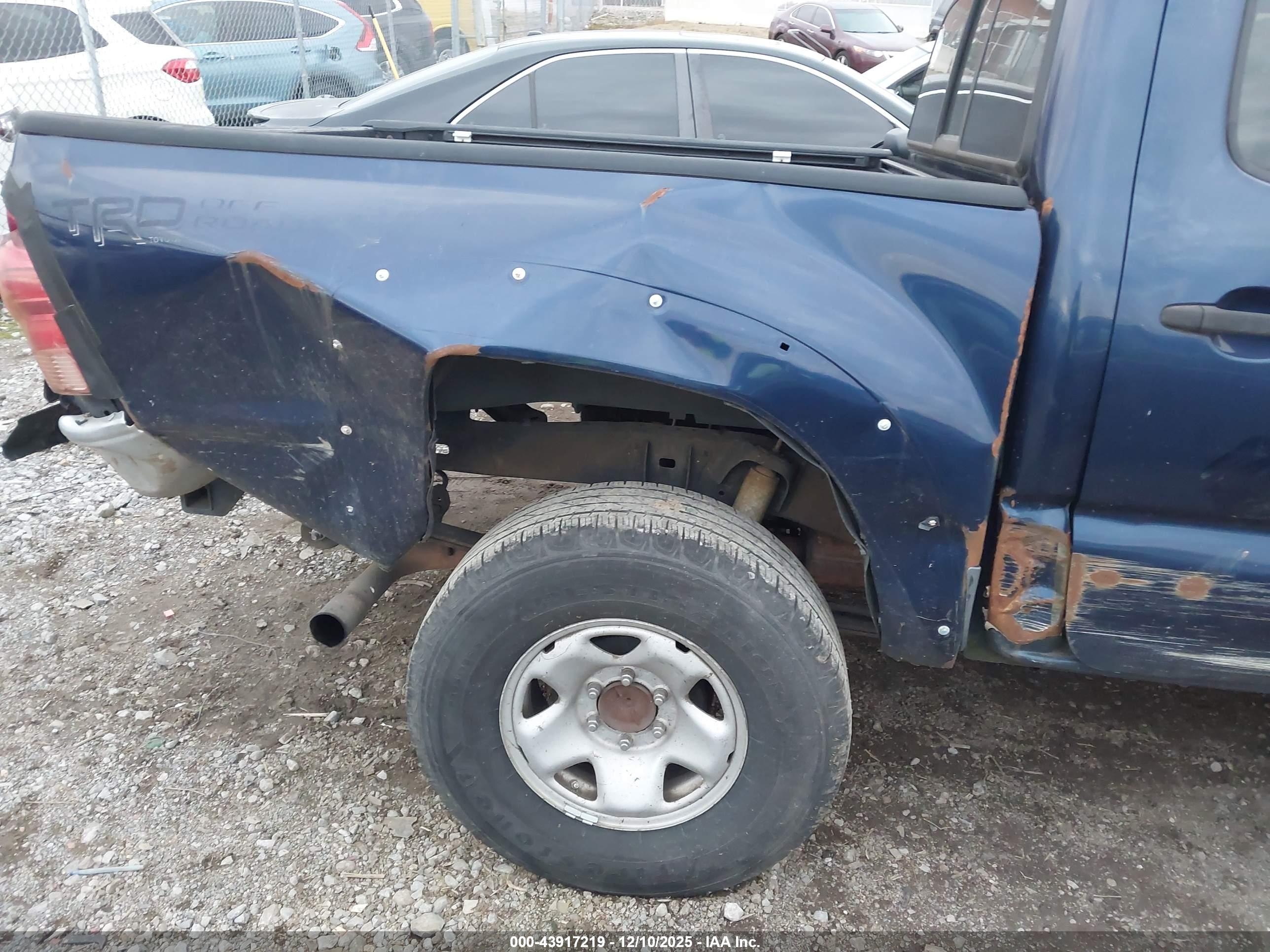 TOYOTA TACOMA image 6