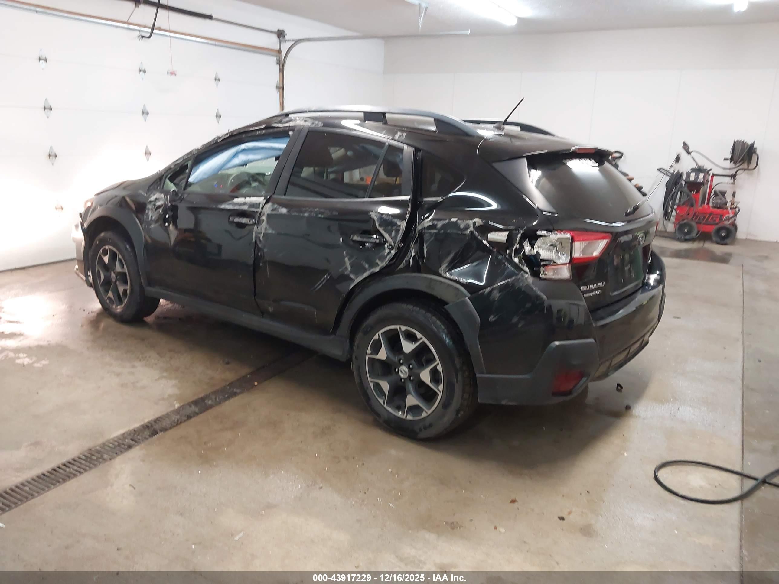 SUBARU CROSSTREK image 3
