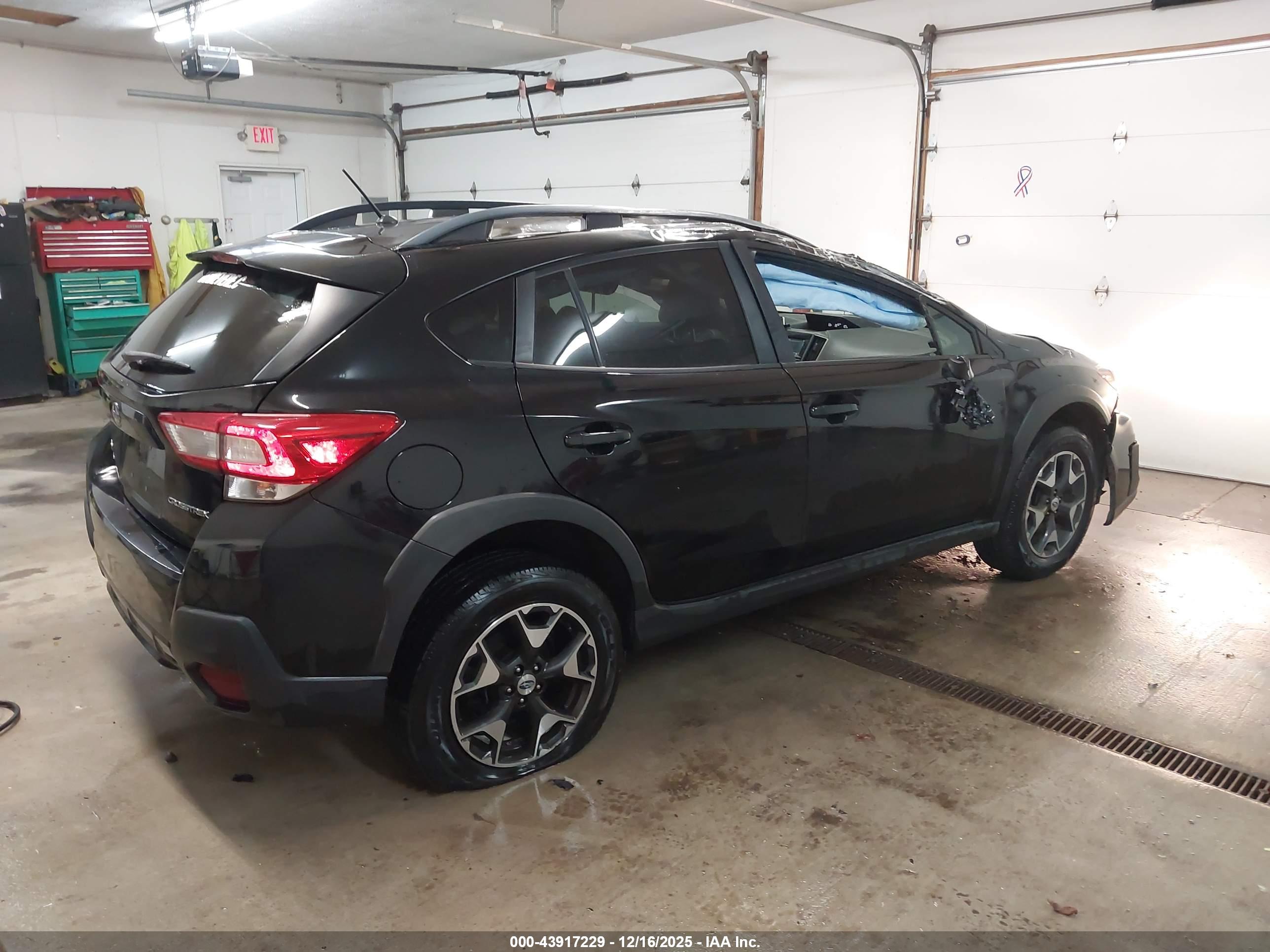 SUBARU CROSSTREK image 4