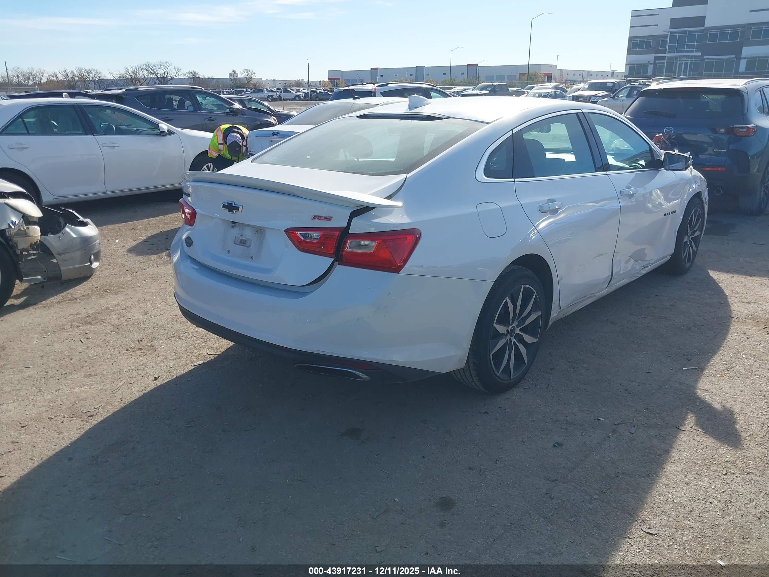 CHEVROLET MALIBU image 4