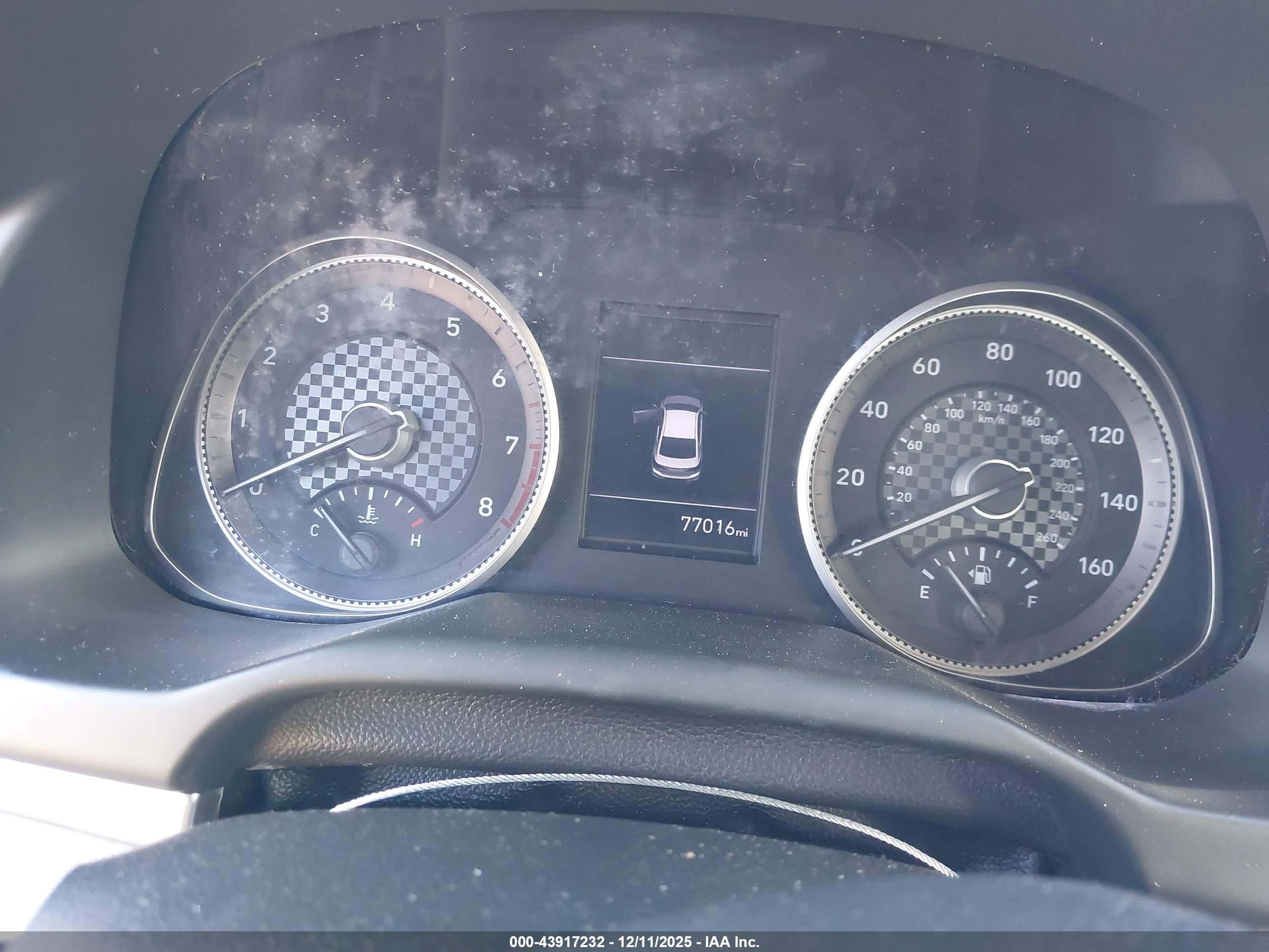 HYUNDAI ELANTRA image 7