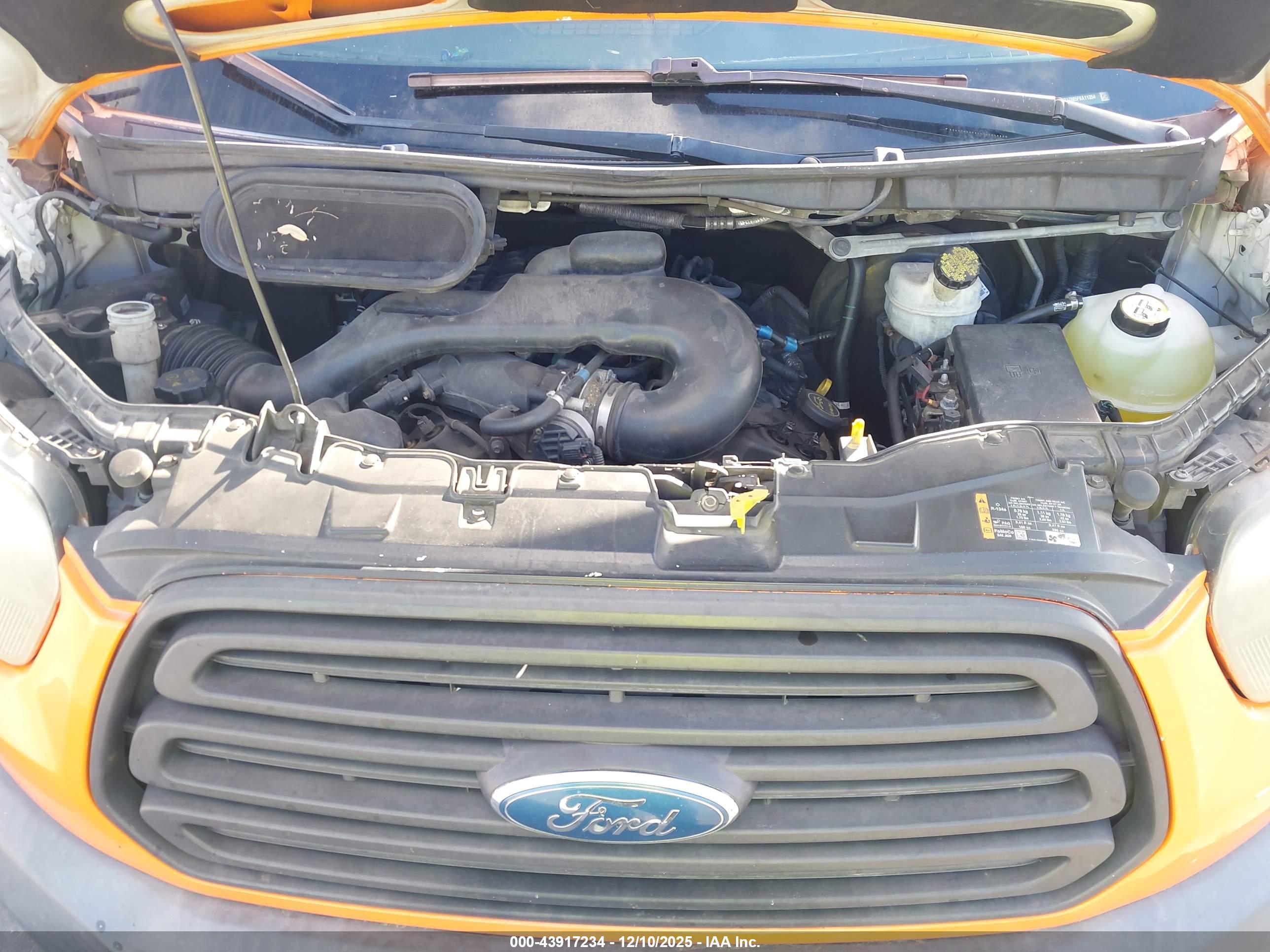 FORD TRANSIT-250 image 10