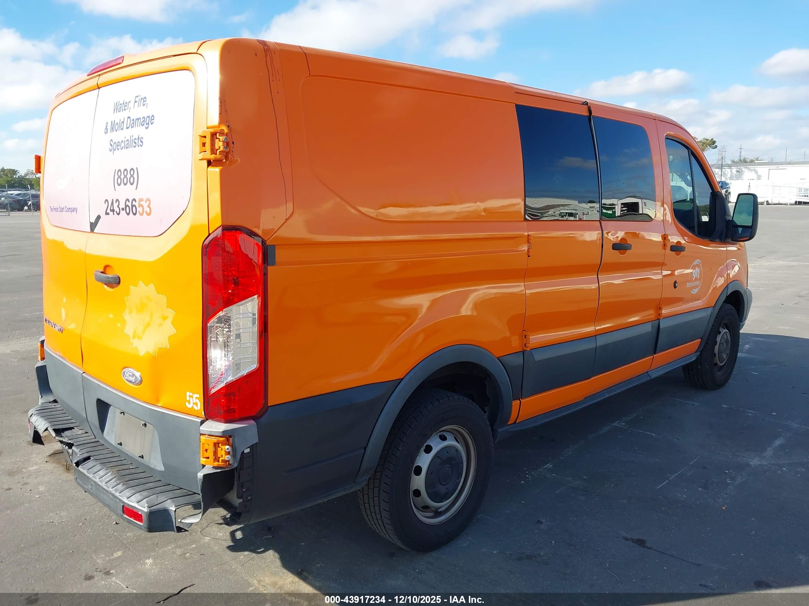 FORD TRANSIT-250 image 4