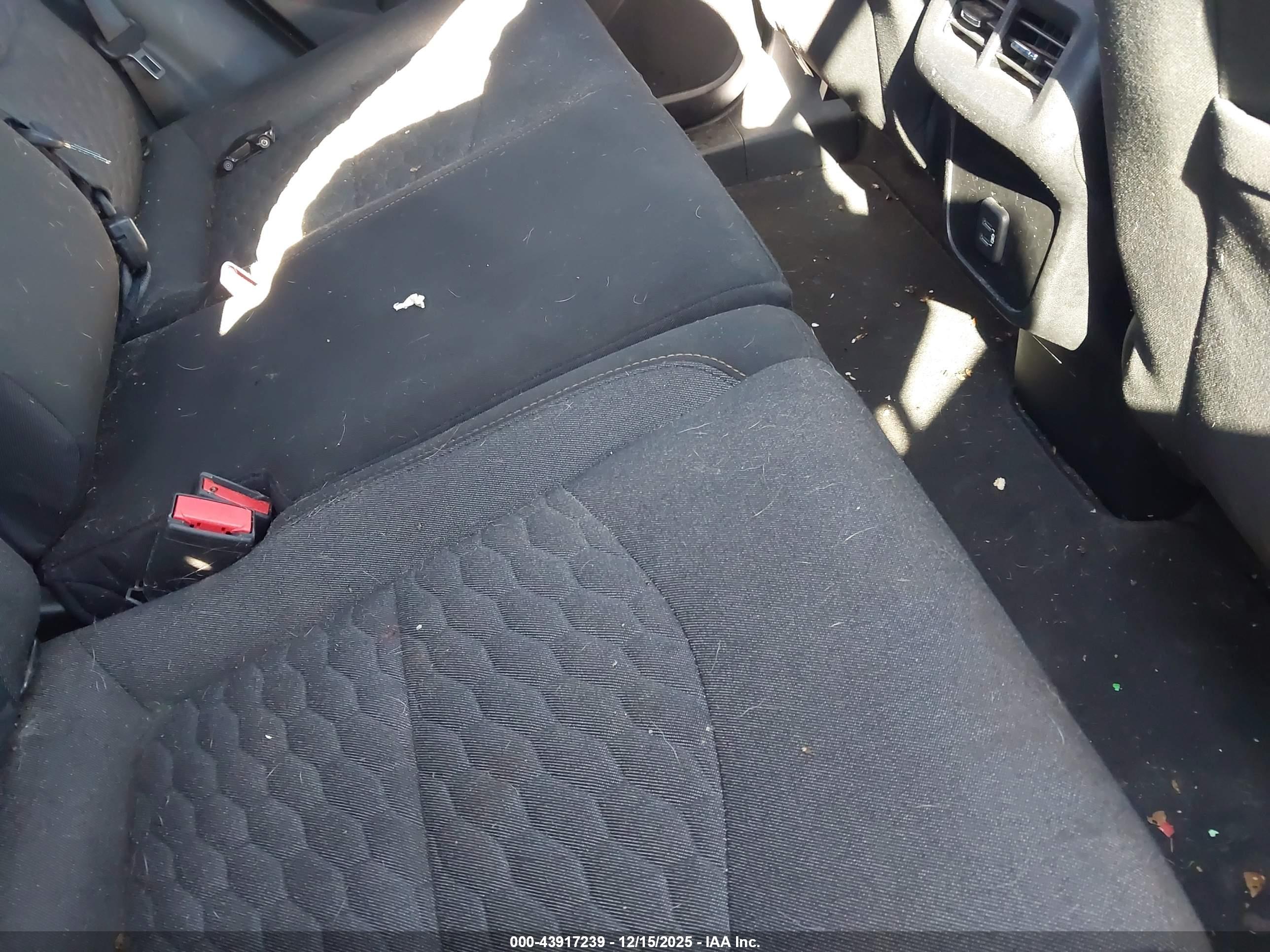 CHEVROLET EQUINOX image 8