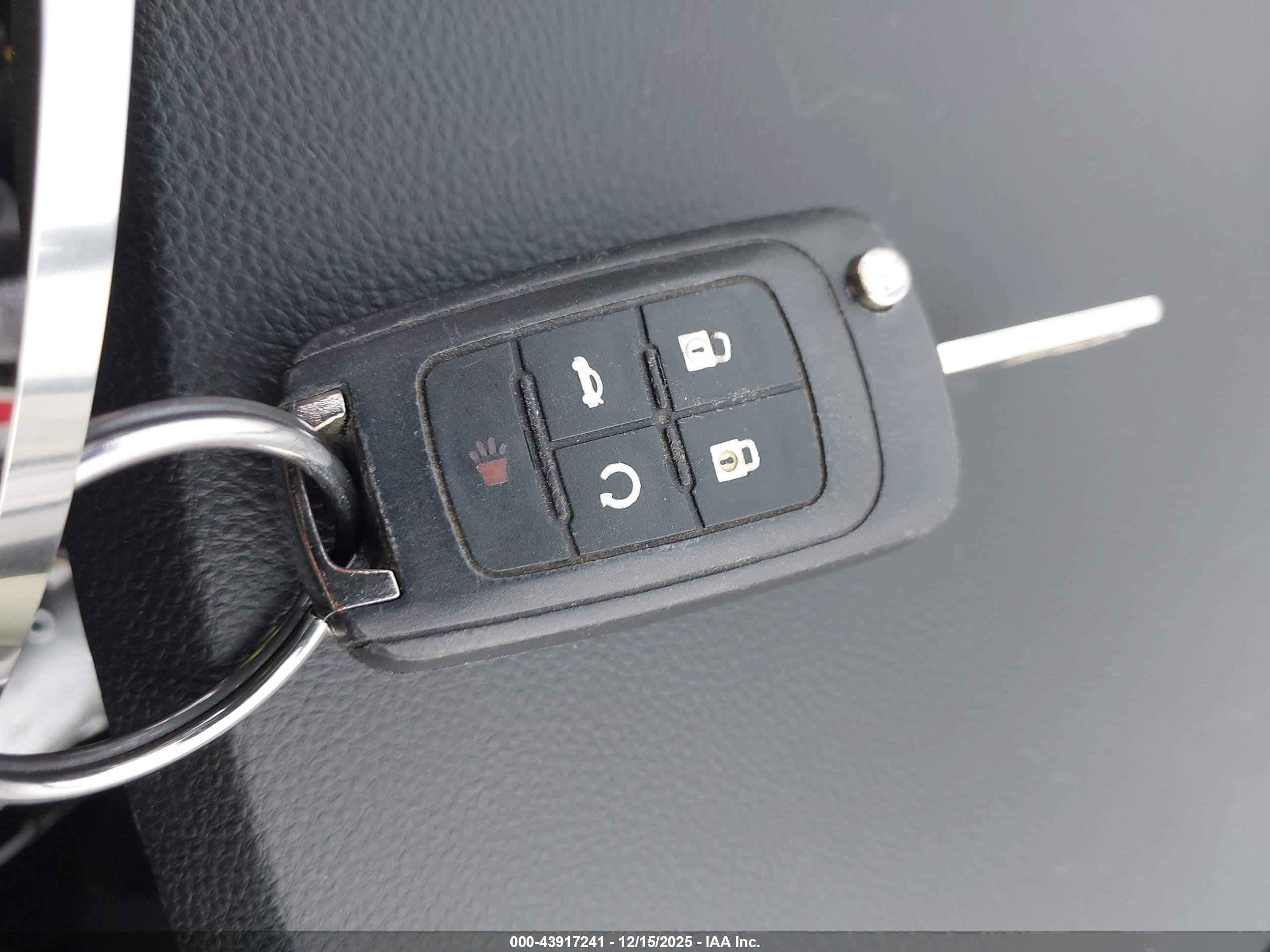 CHEVROLET EQUINOX image 11