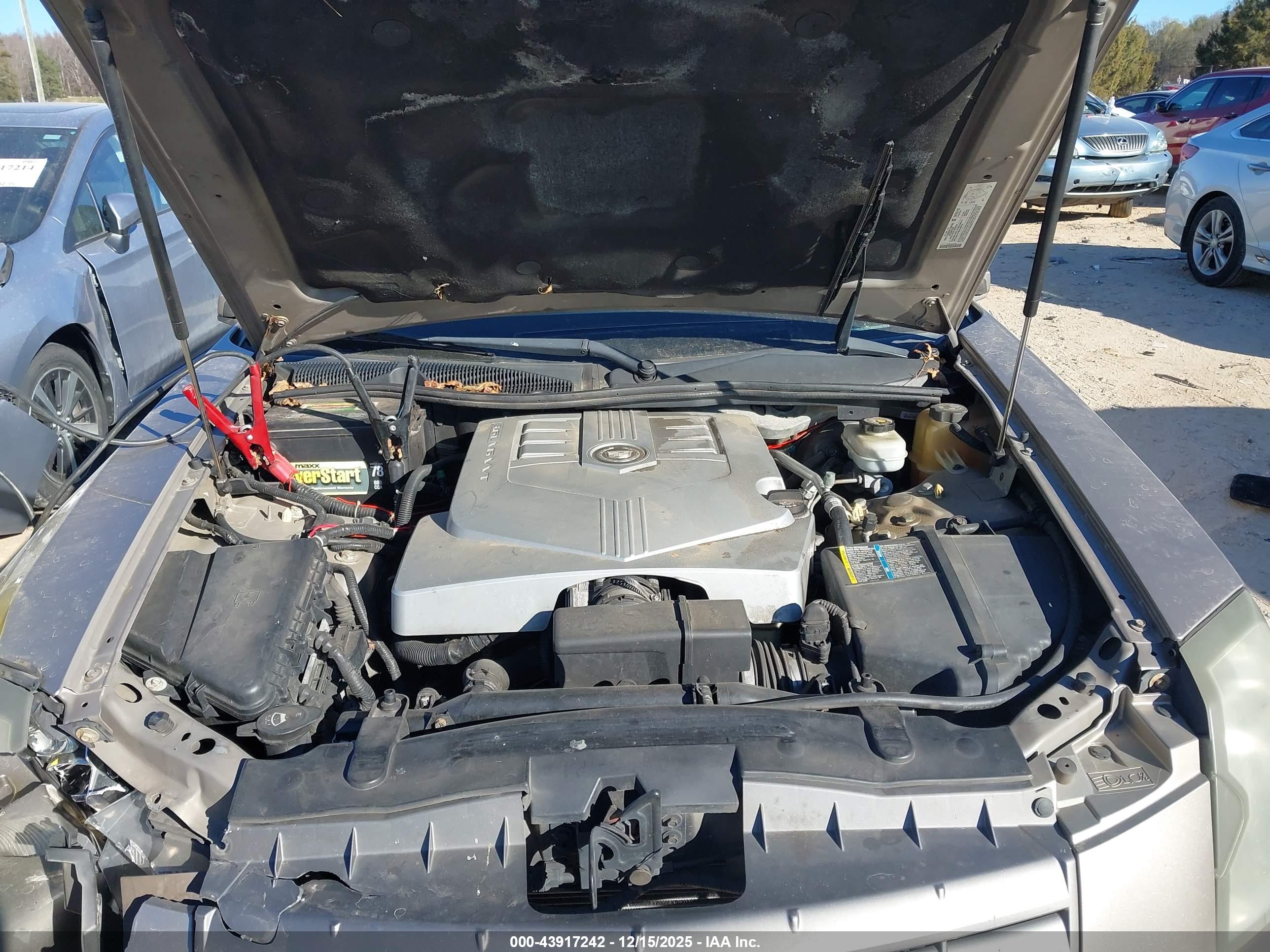 CADILLAC CTS image 10