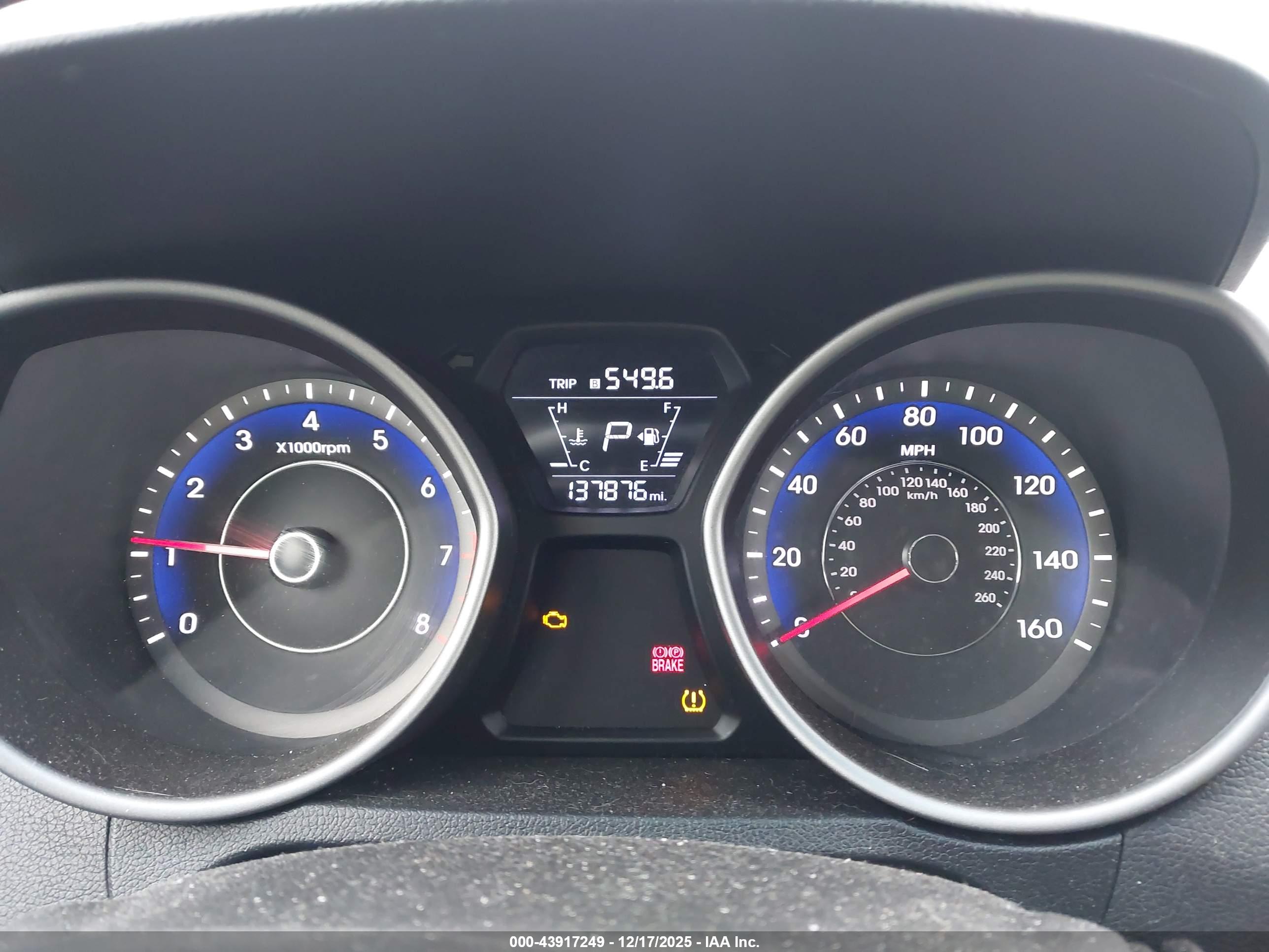 HYUNDAI ELANTRA image 7