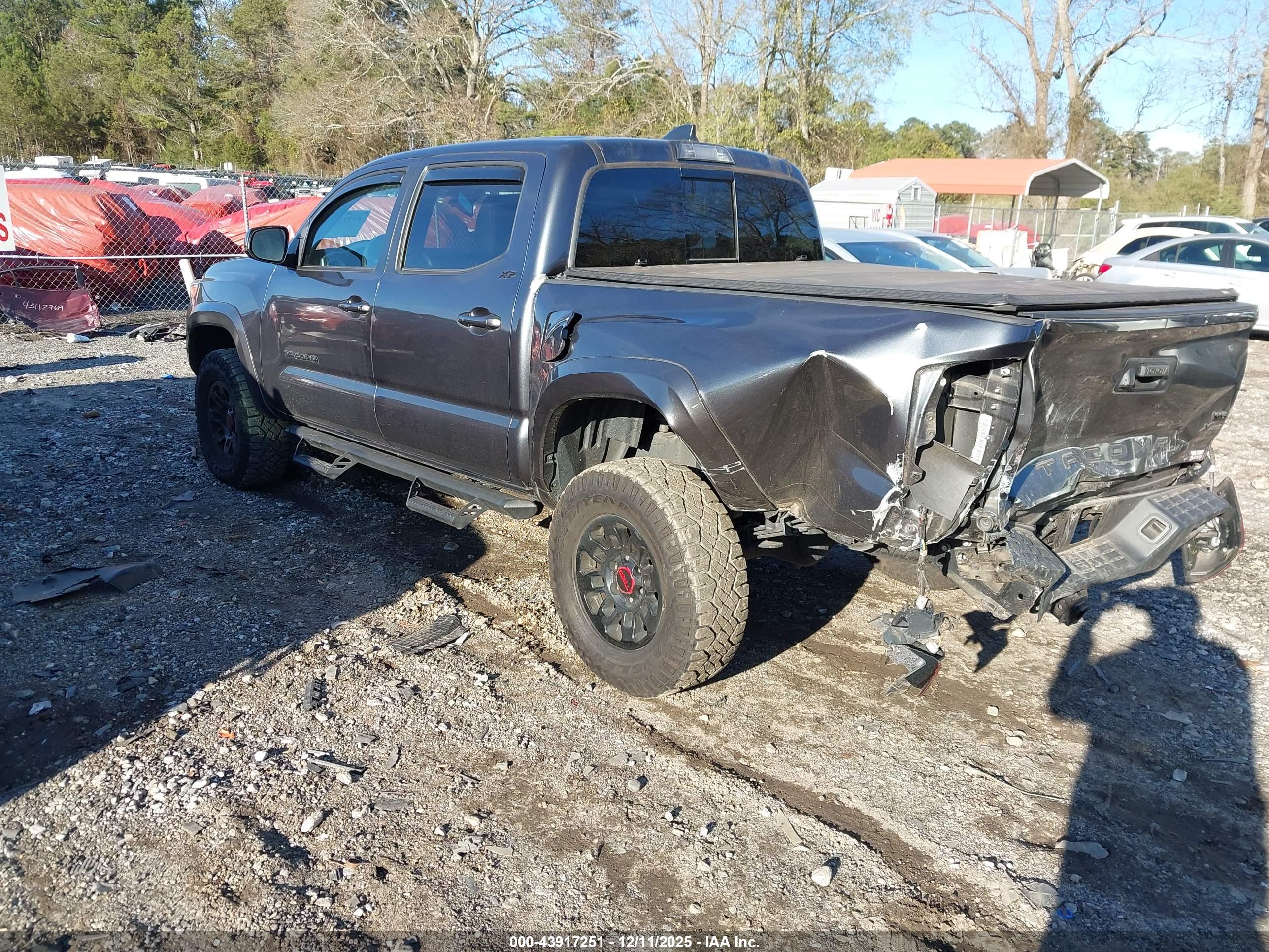 TOYOTA TACOMA image 3