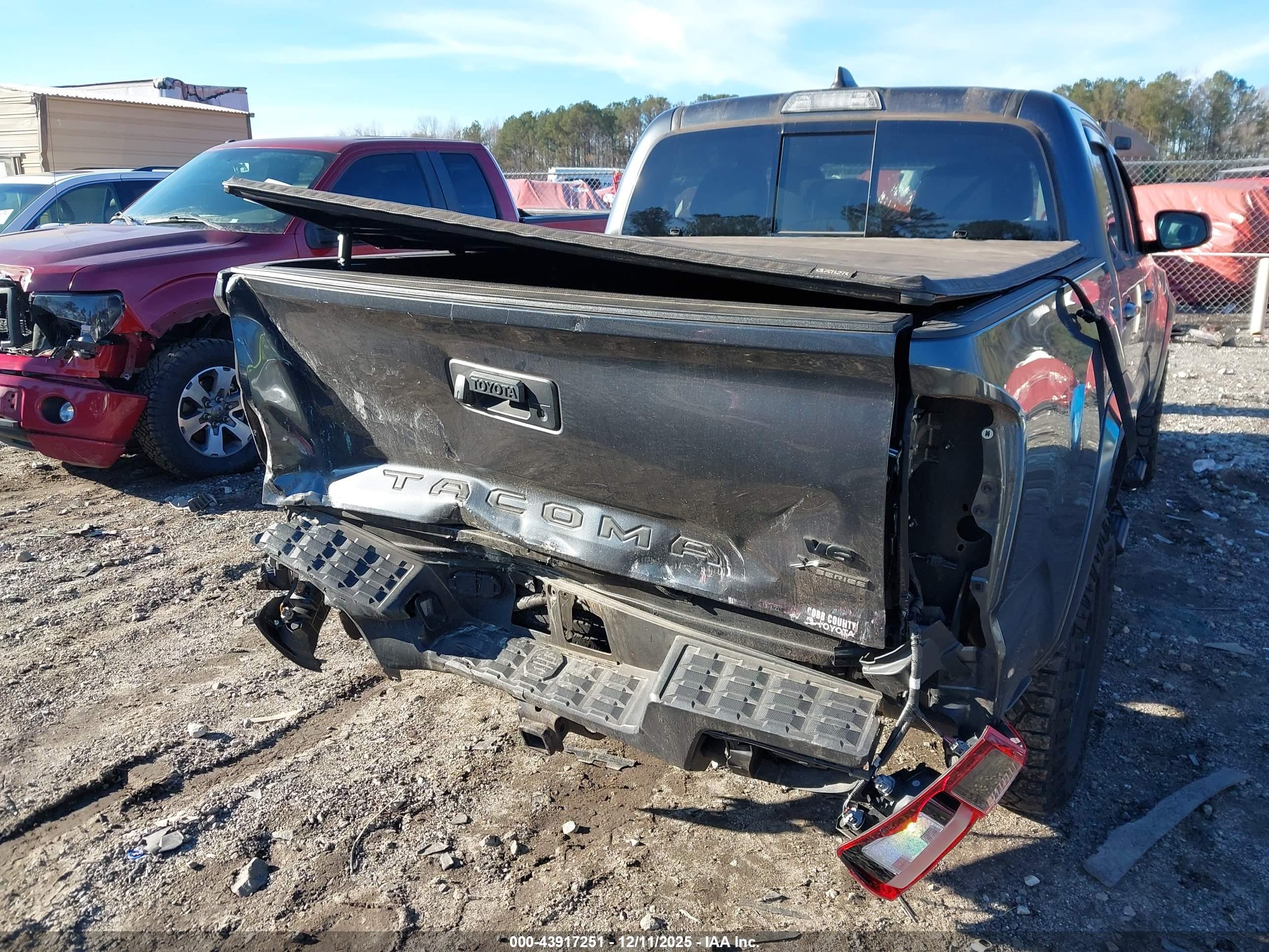 TOYOTA TACOMA image 6