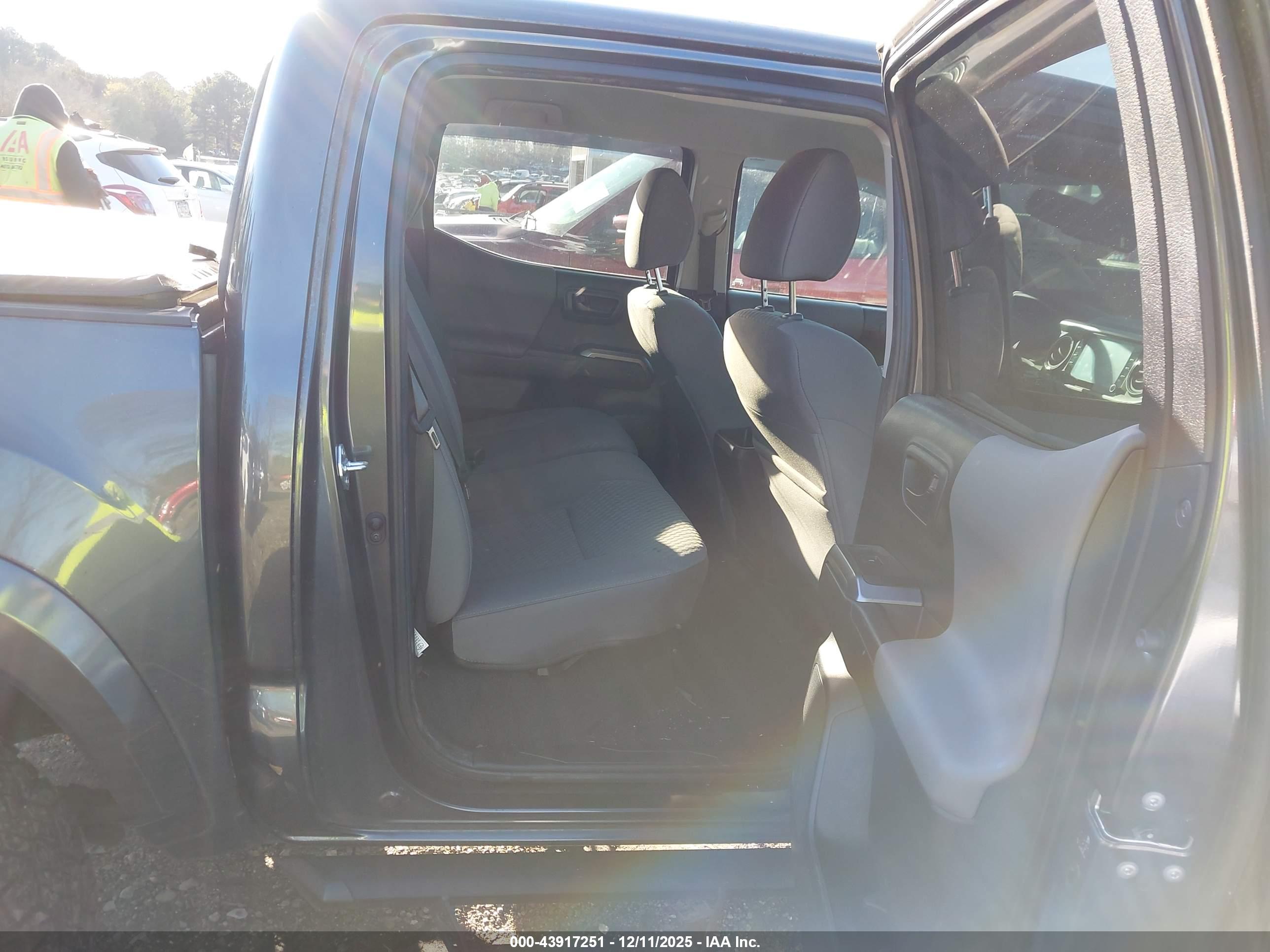TOYOTA TACOMA image 8
