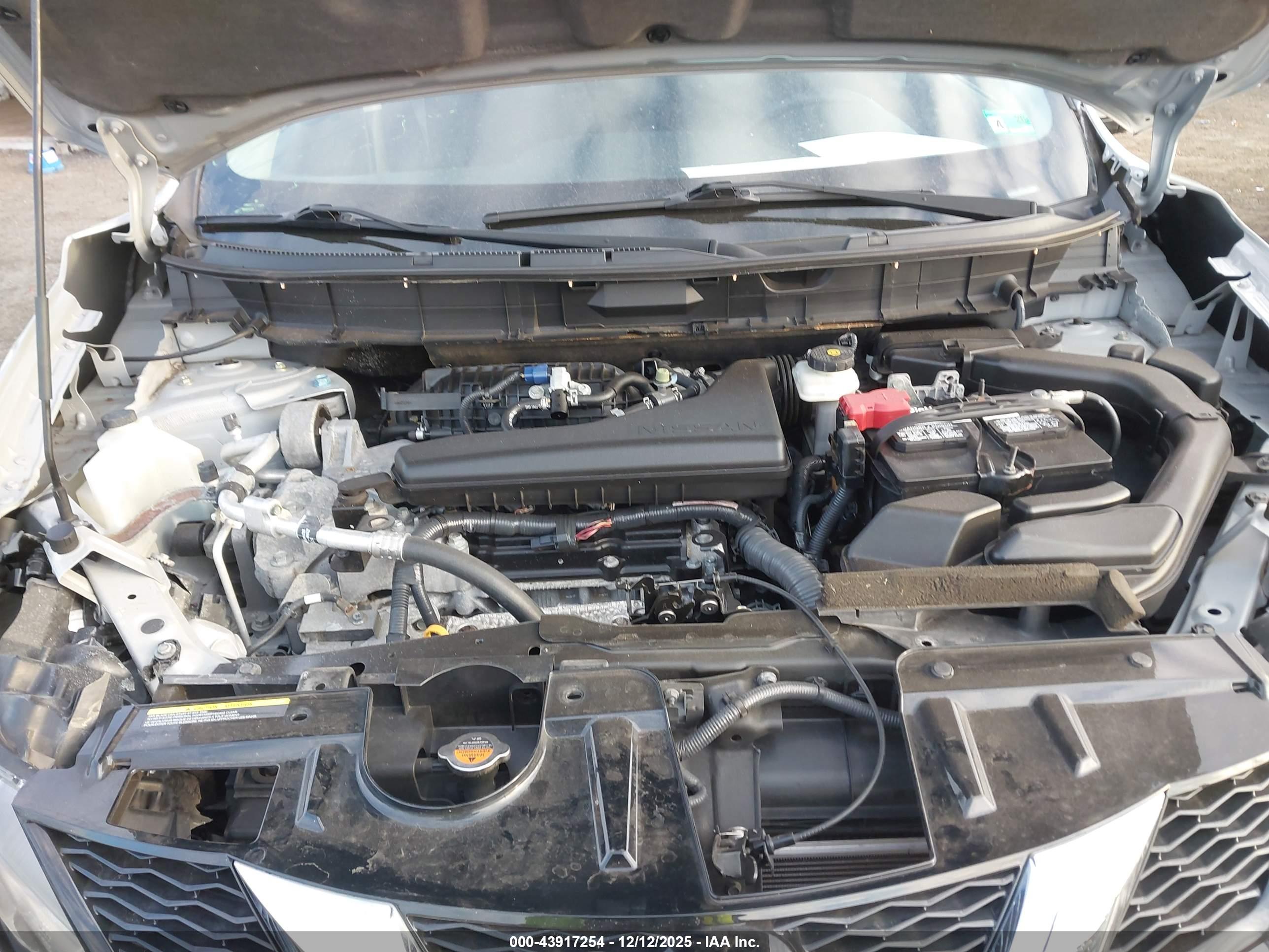 NISSAN ROGUE image 10