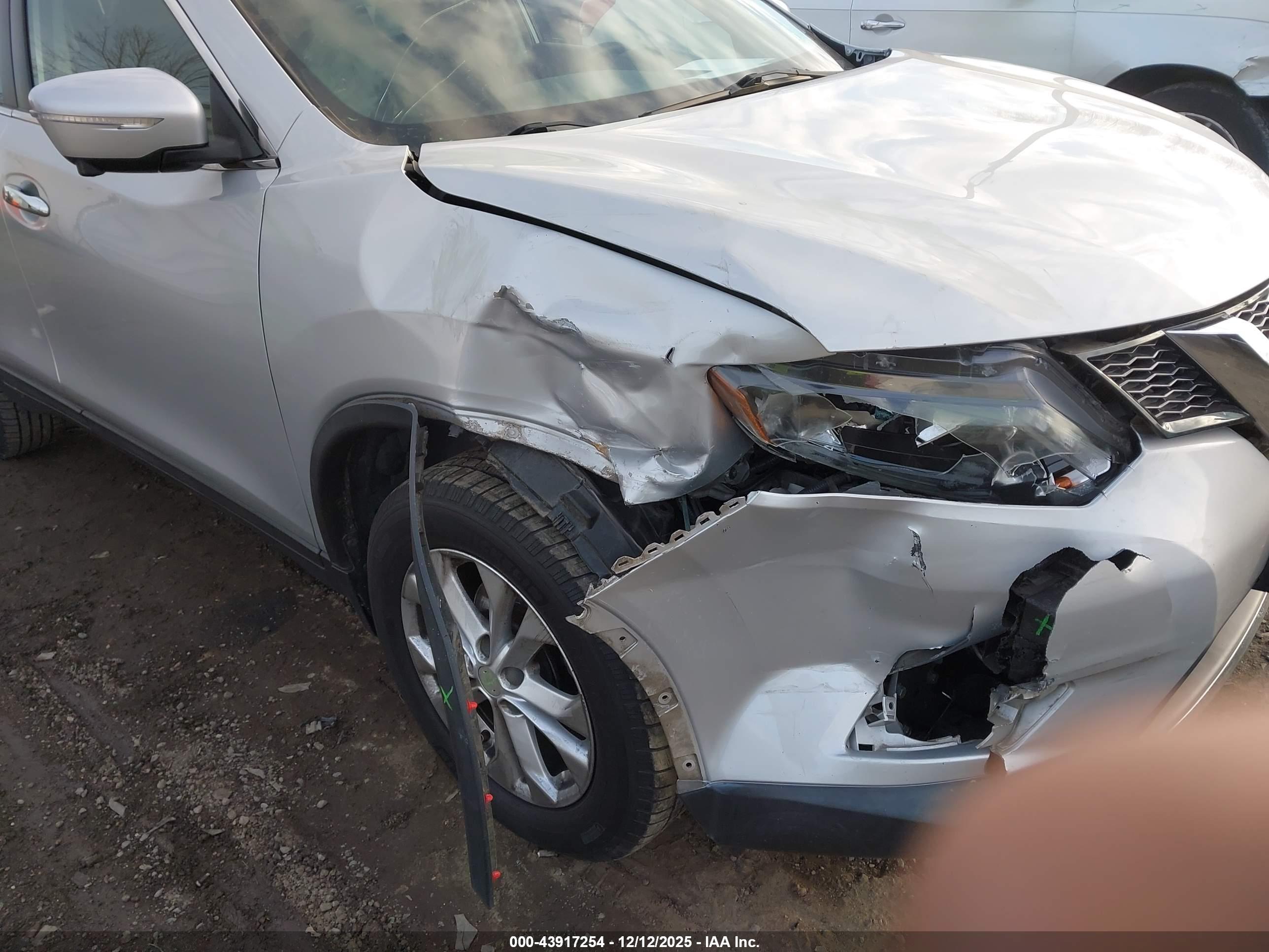 NISSAN ROGUE image 6