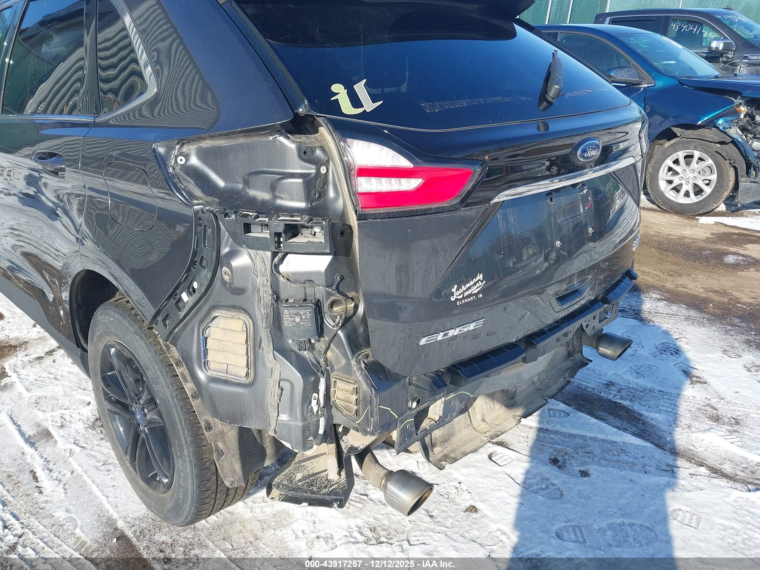 FORD EDGE image 6