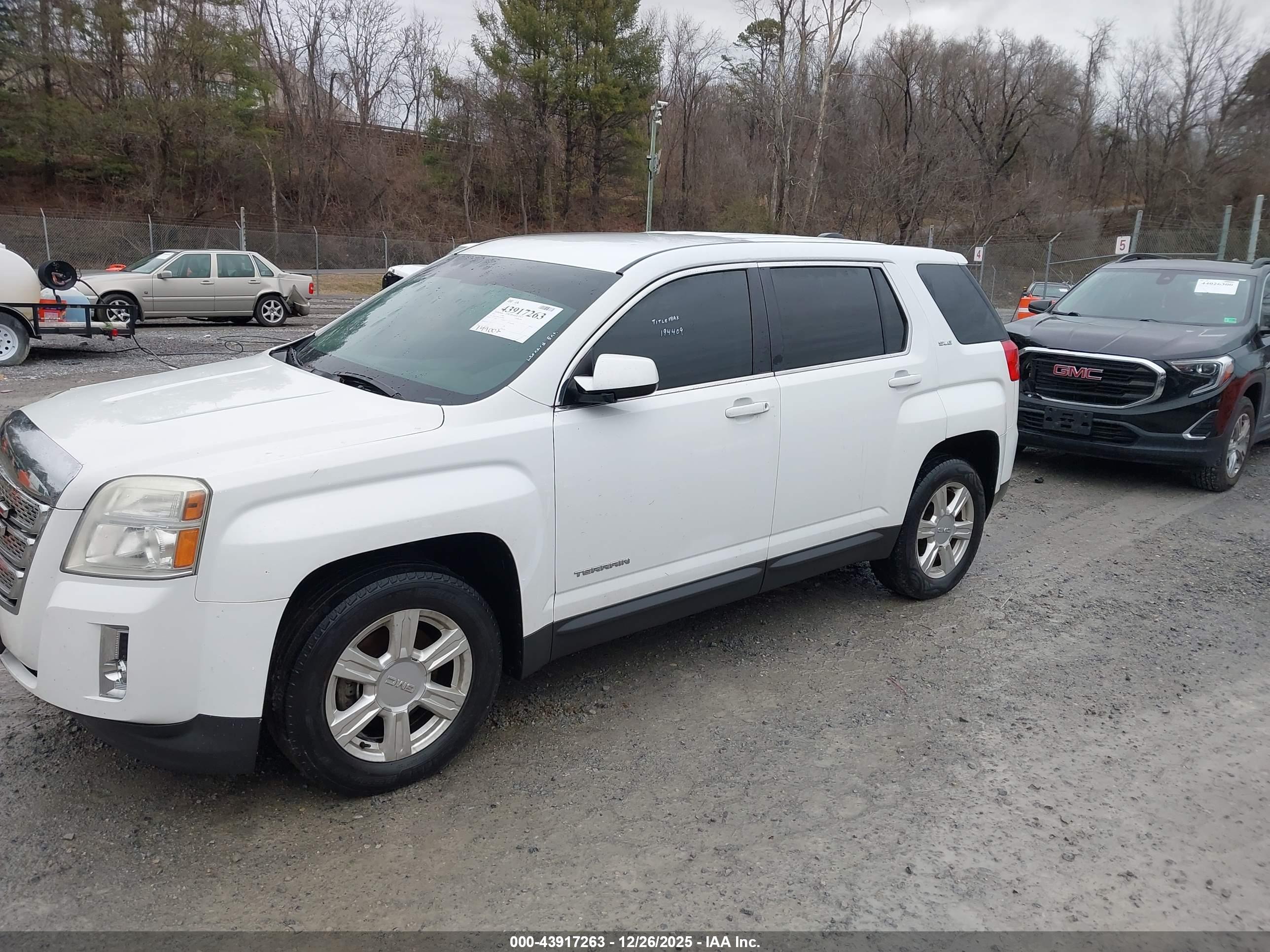 GMC TERRAIN image 2