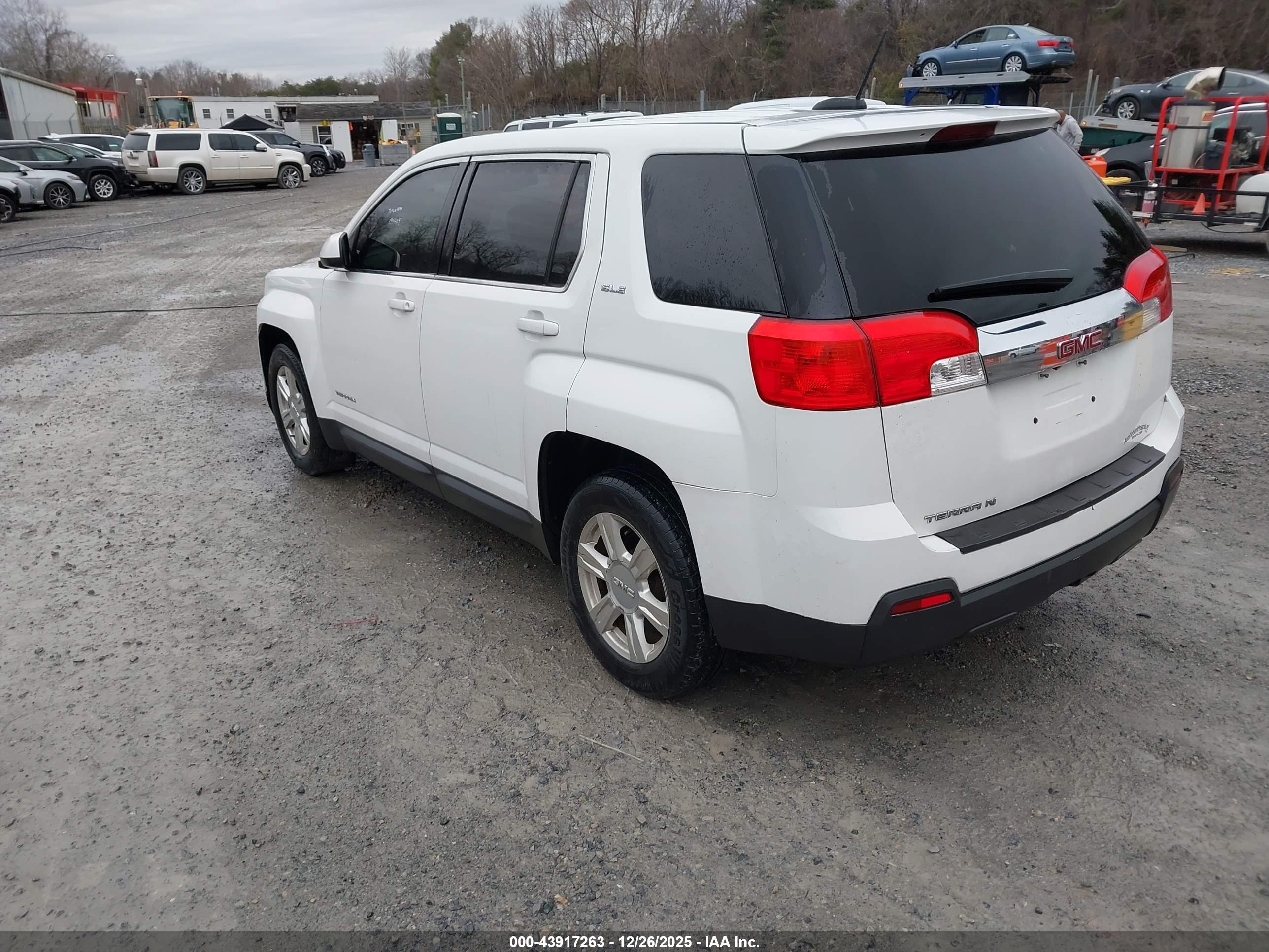 GMC TERRAIN image 3