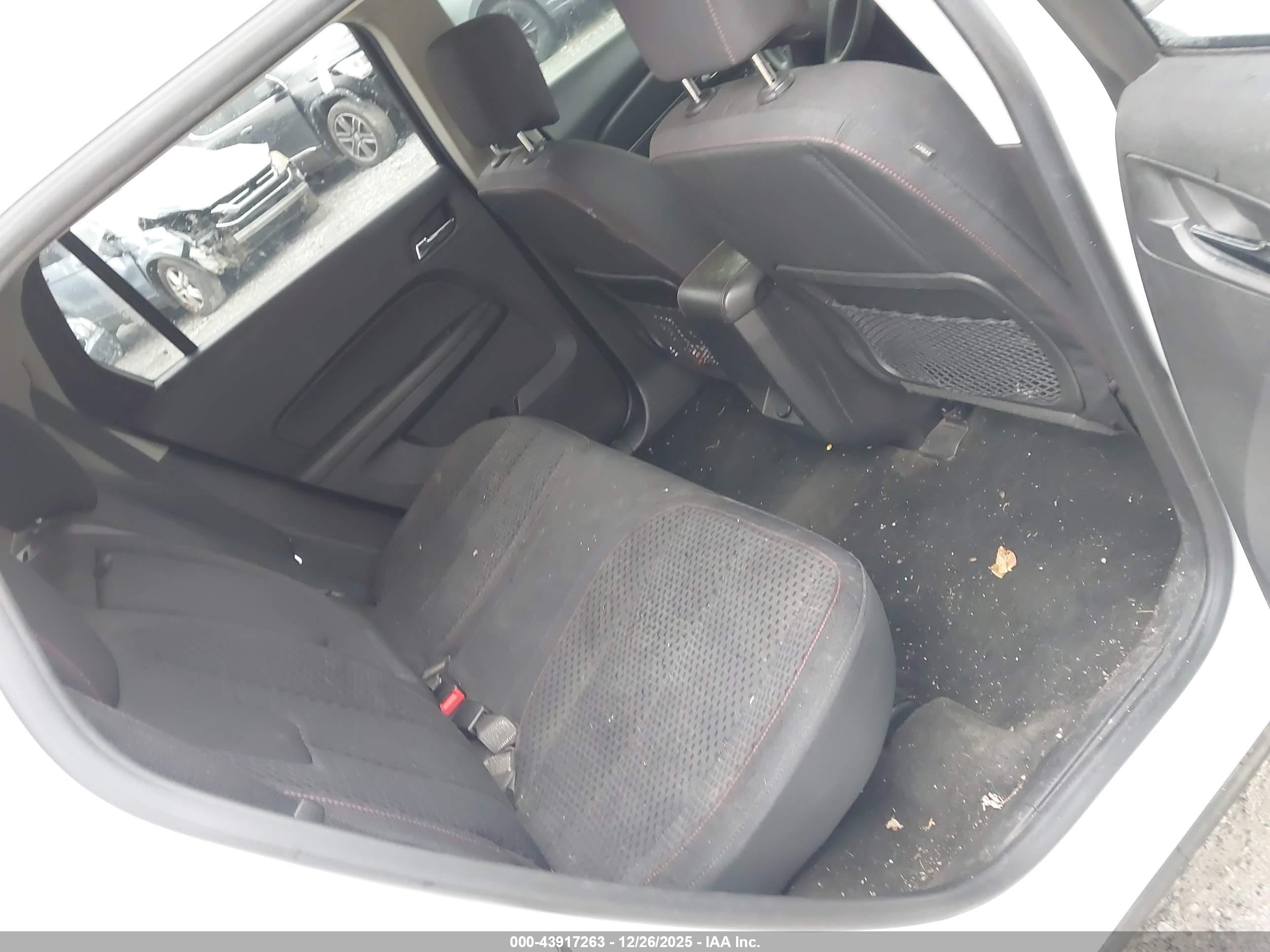 GMC TERRAIN image 8