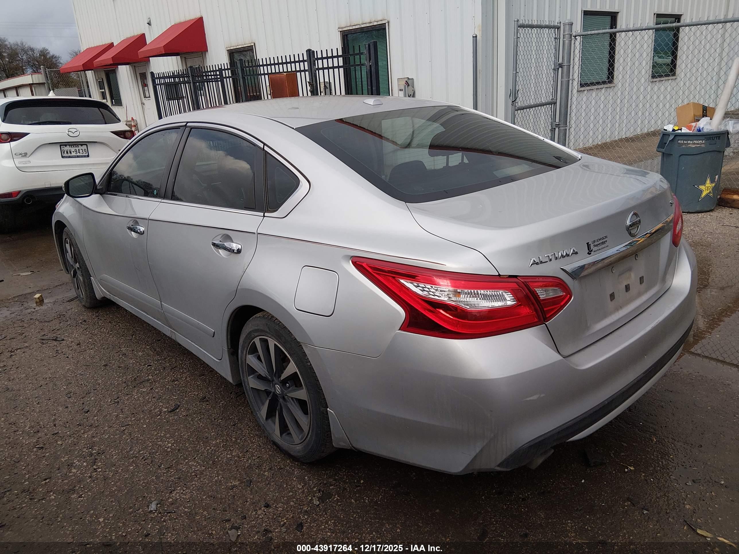 NISSAN ALTIMA image 3