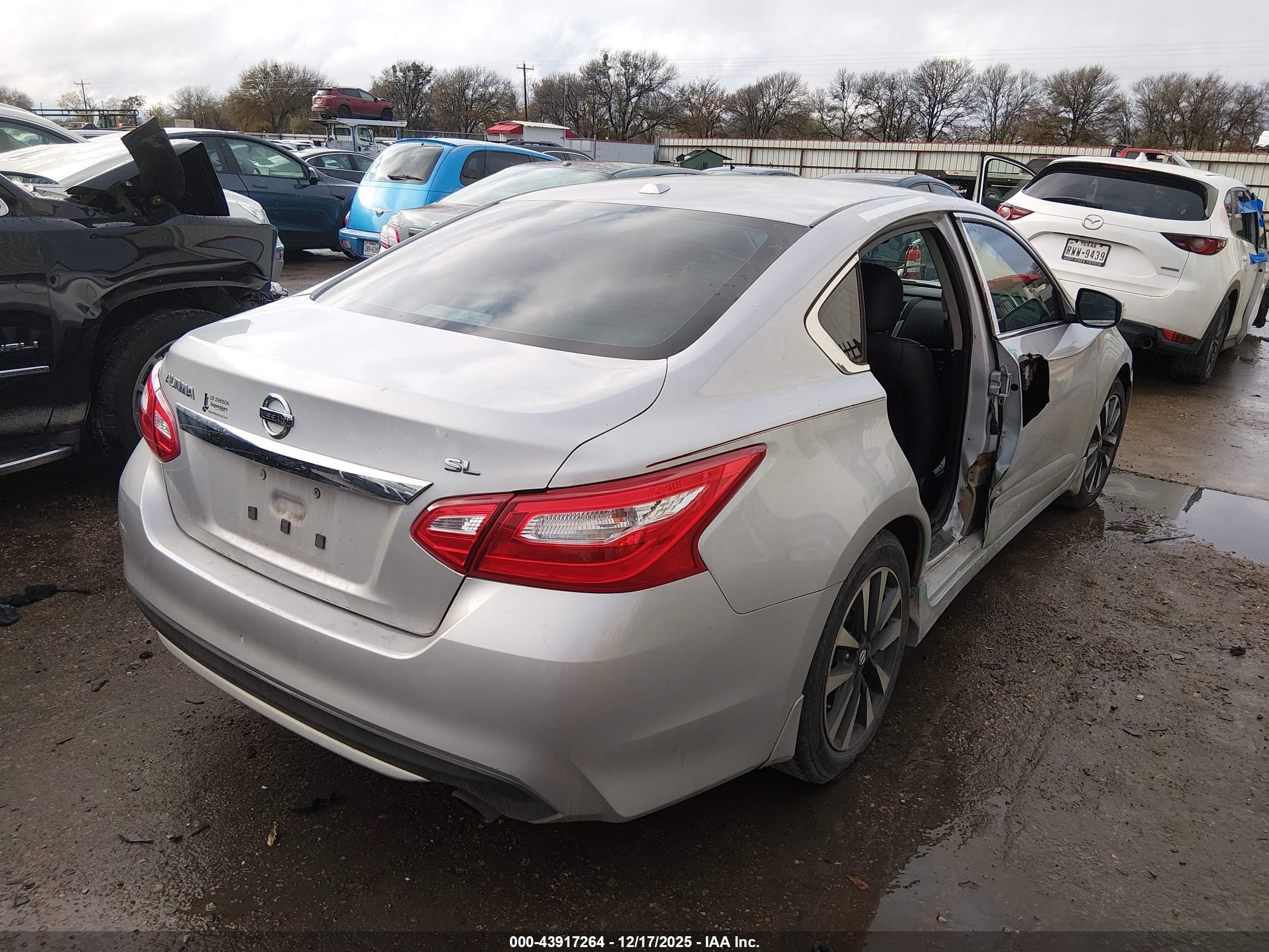 NISSAN ALTIMA image 4
