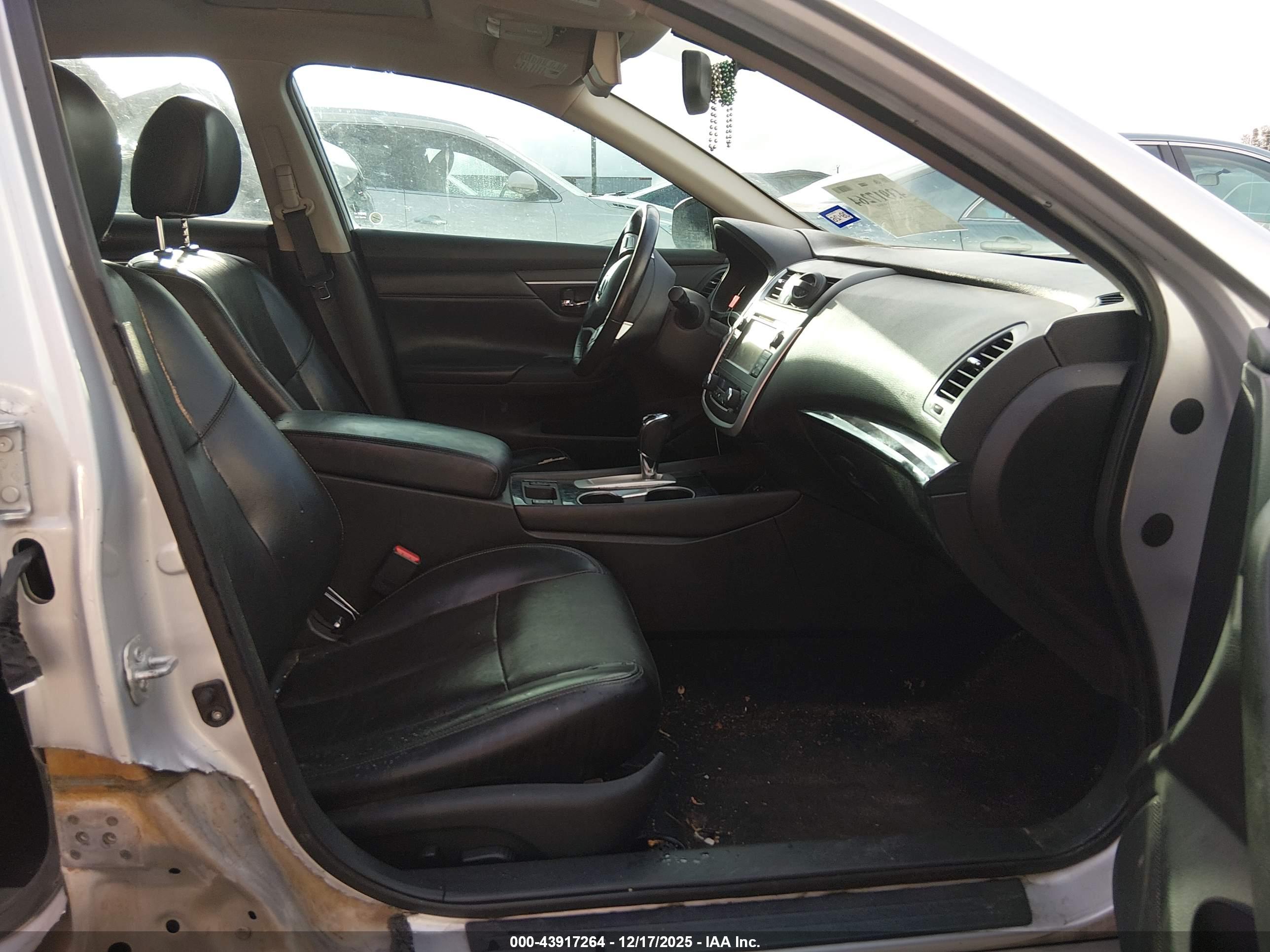 NISSAN ALTIMA image 5