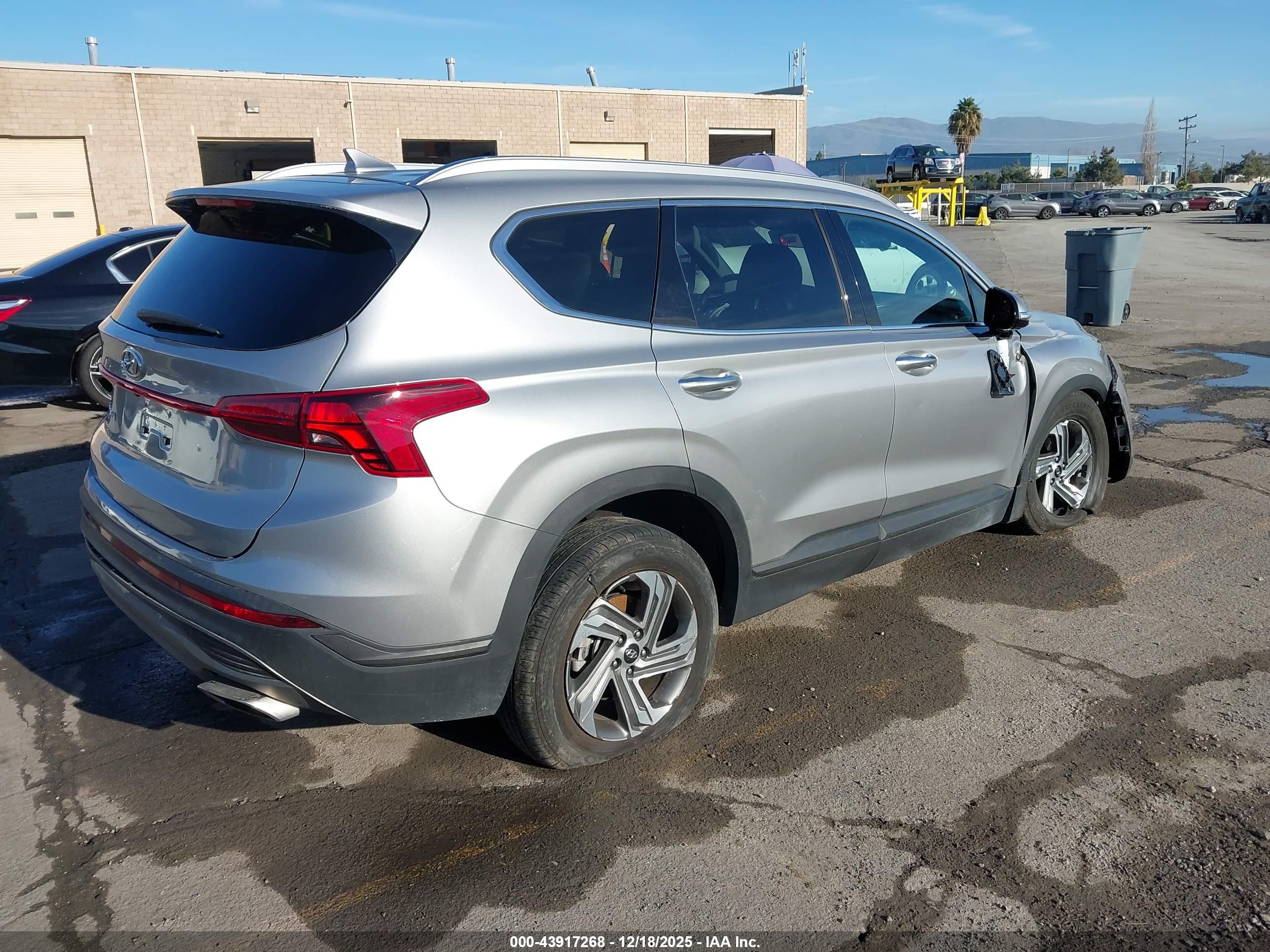 HYUNDAI SANTA image 4