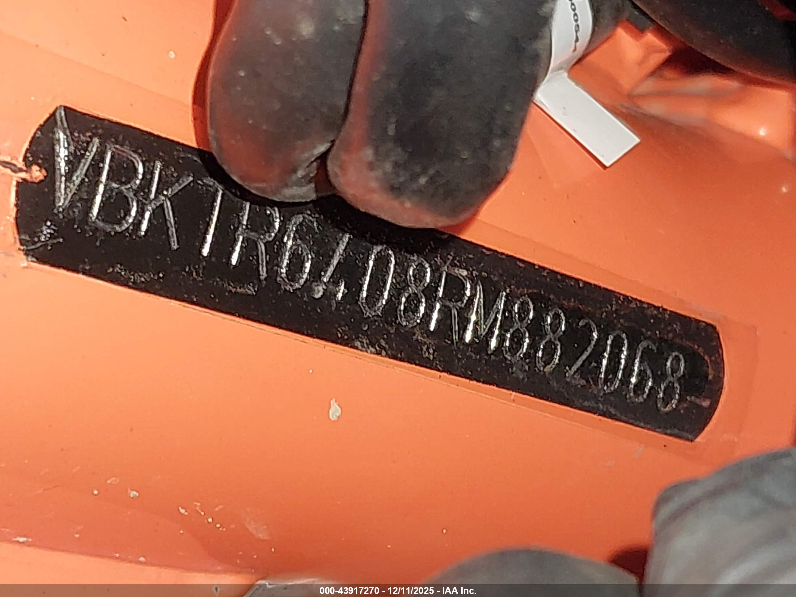KTM 890 image 10