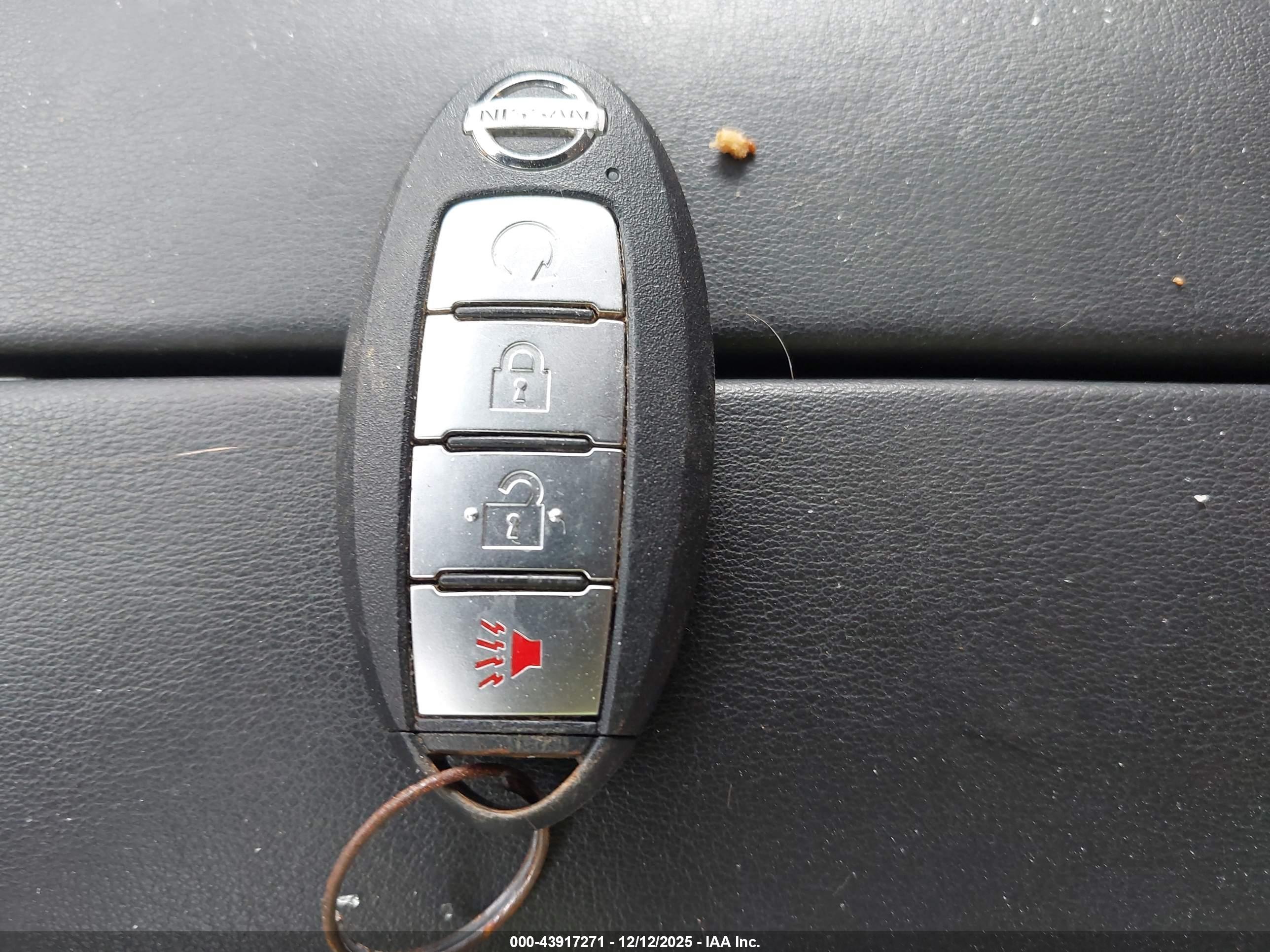 NISSAN ROGUE image 11