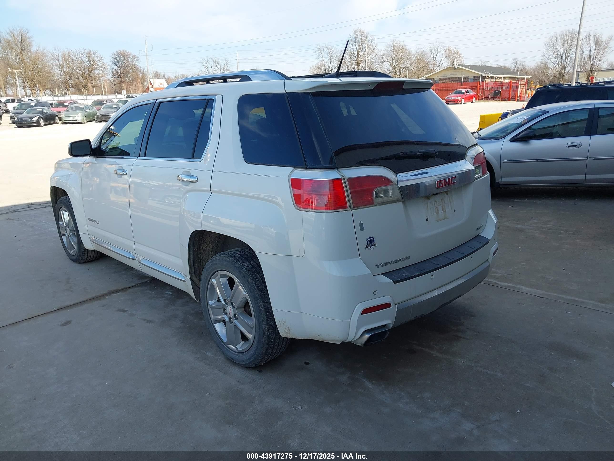 GMC TERRAIN image 3