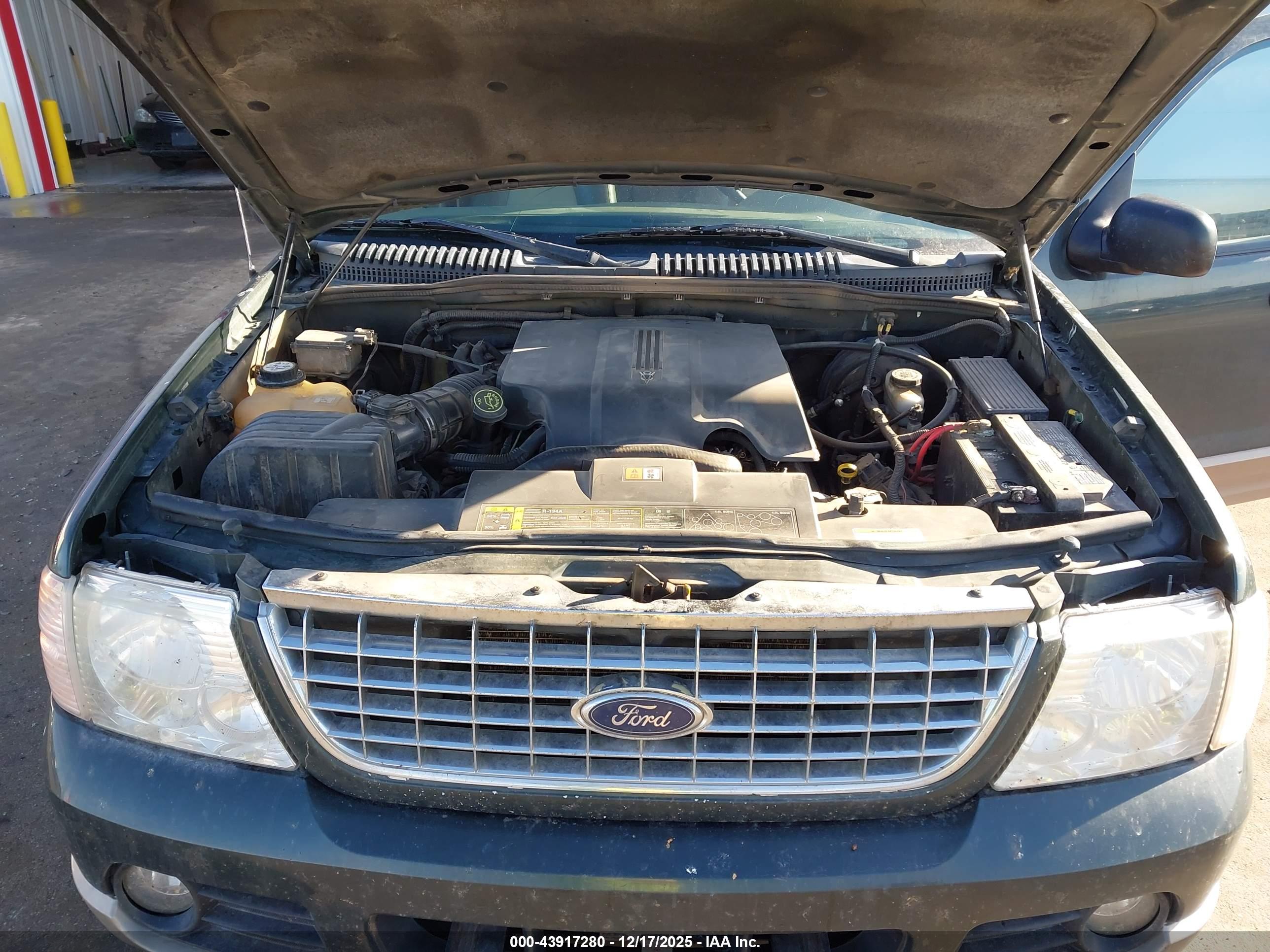 FORD EXPLORER image 10