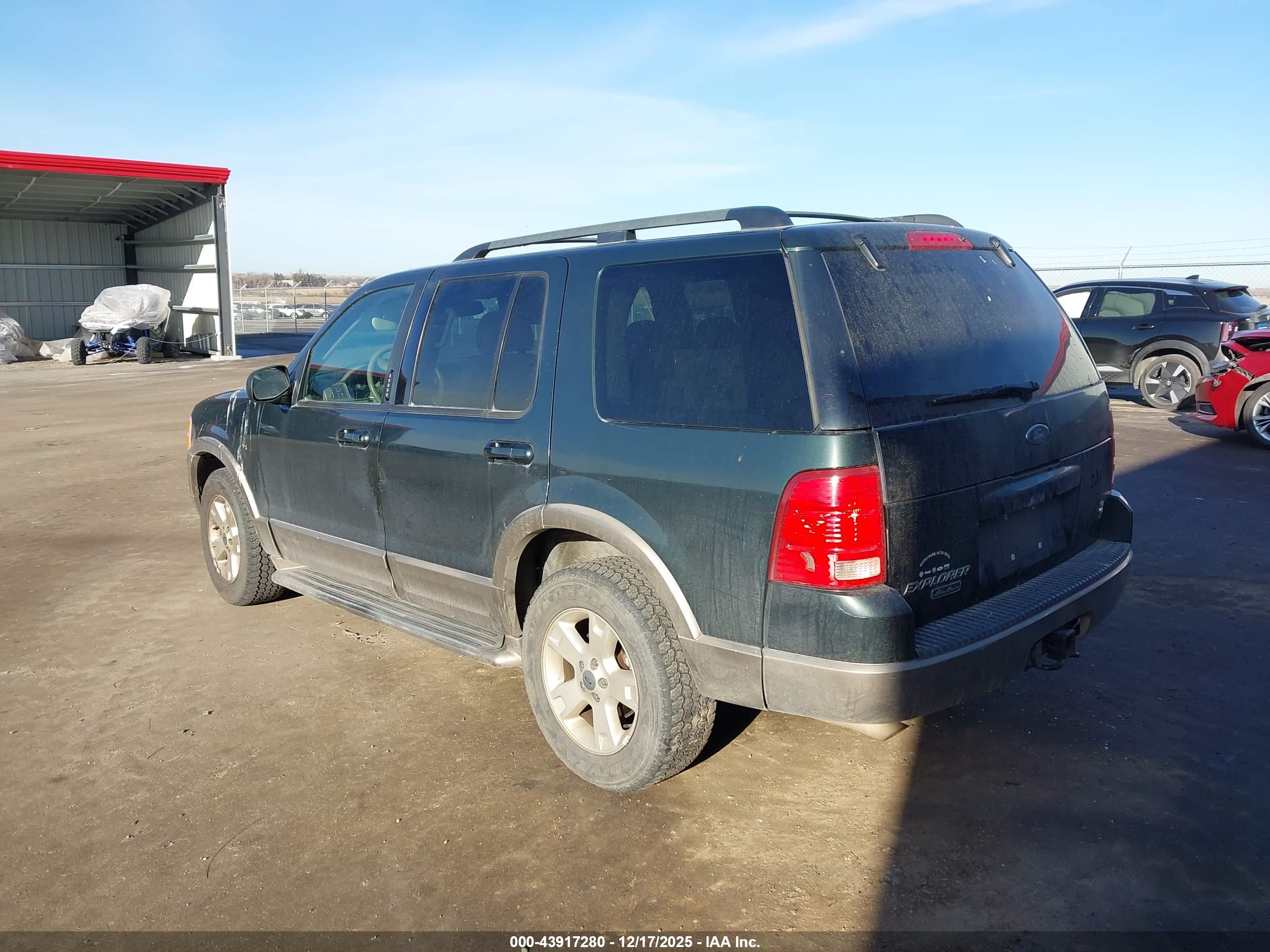 FORD EXPLORER image 3