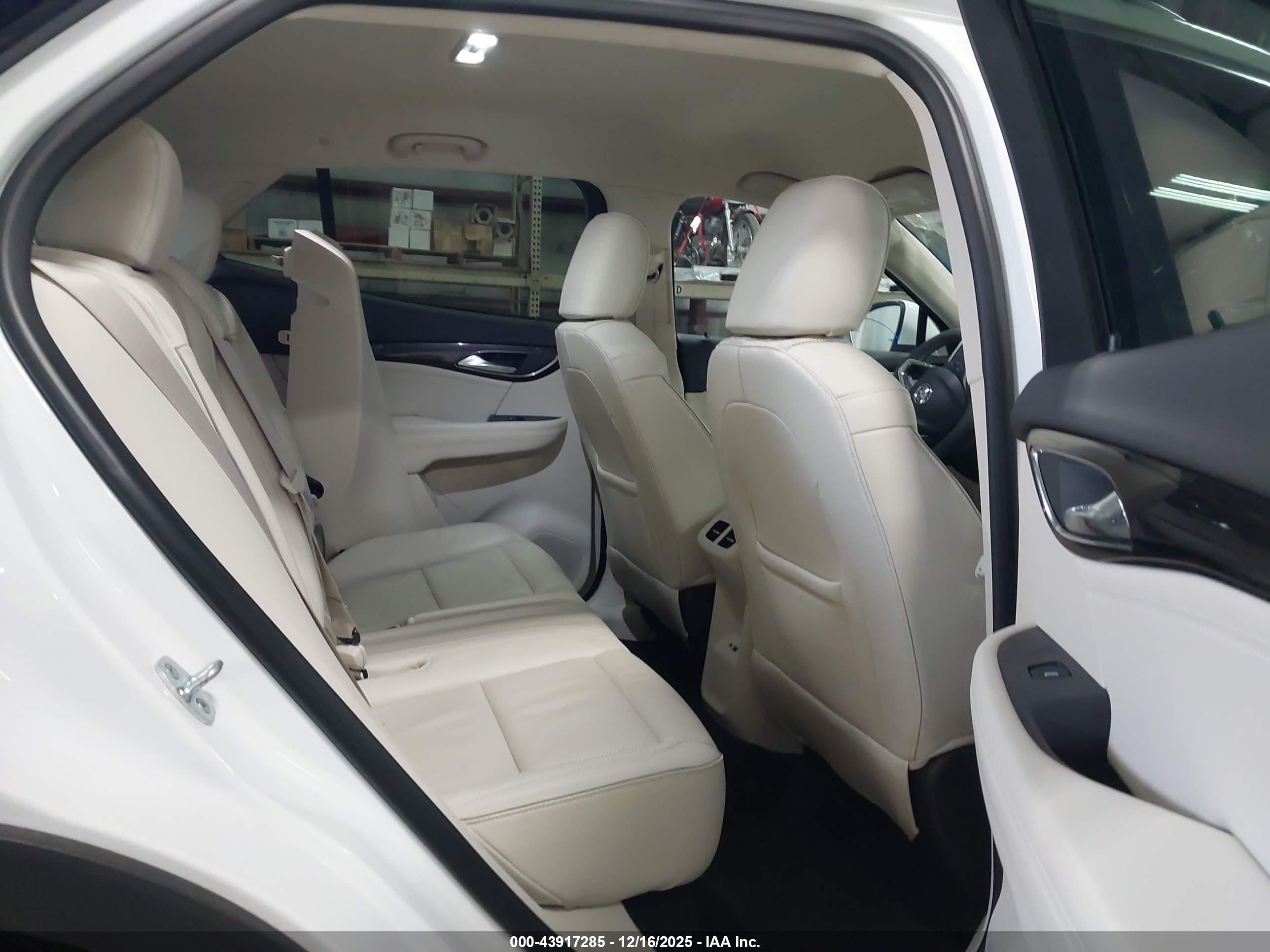 BUICK ENVISION image 8