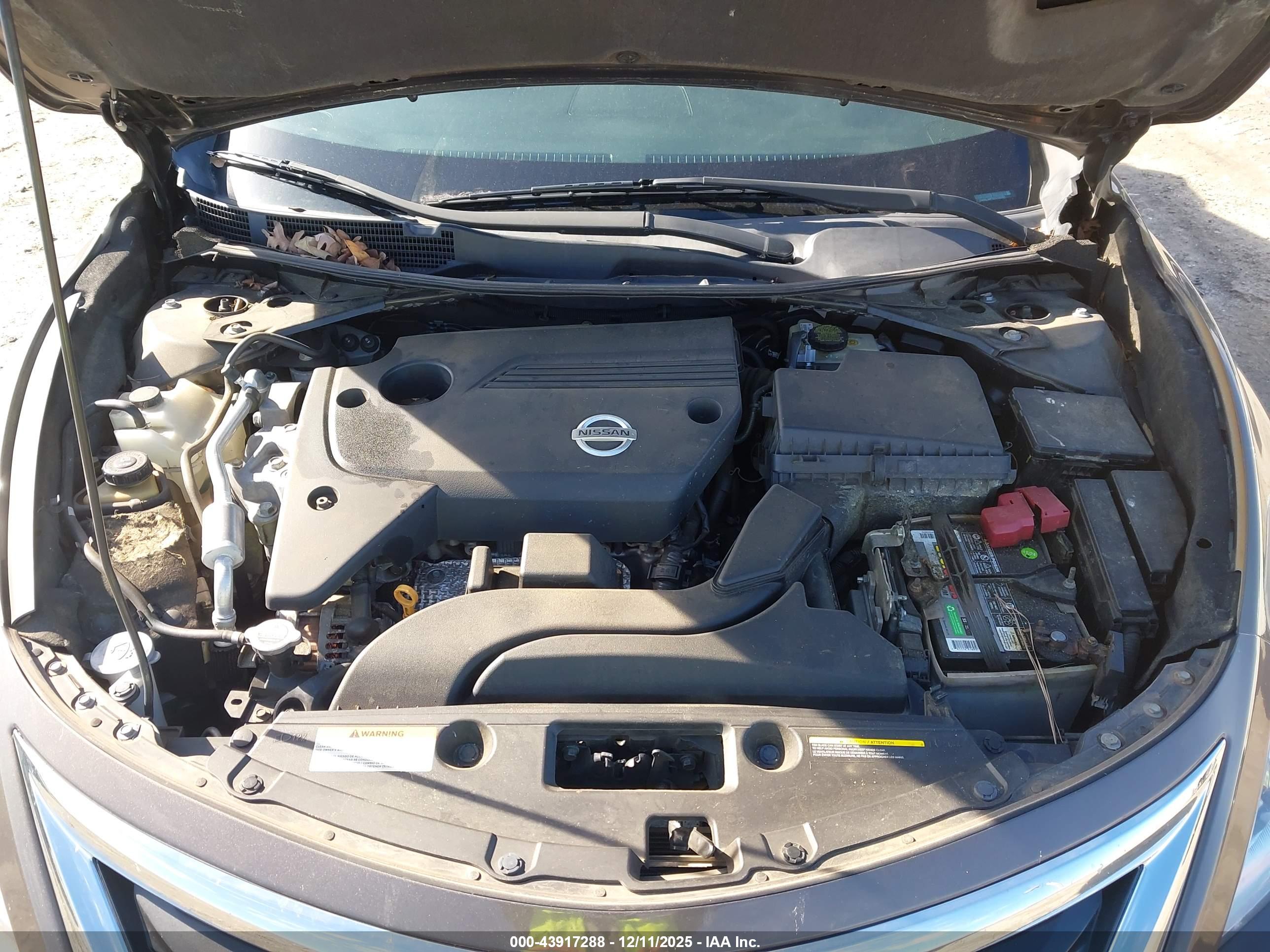 NISSAN ALTIMA image 10