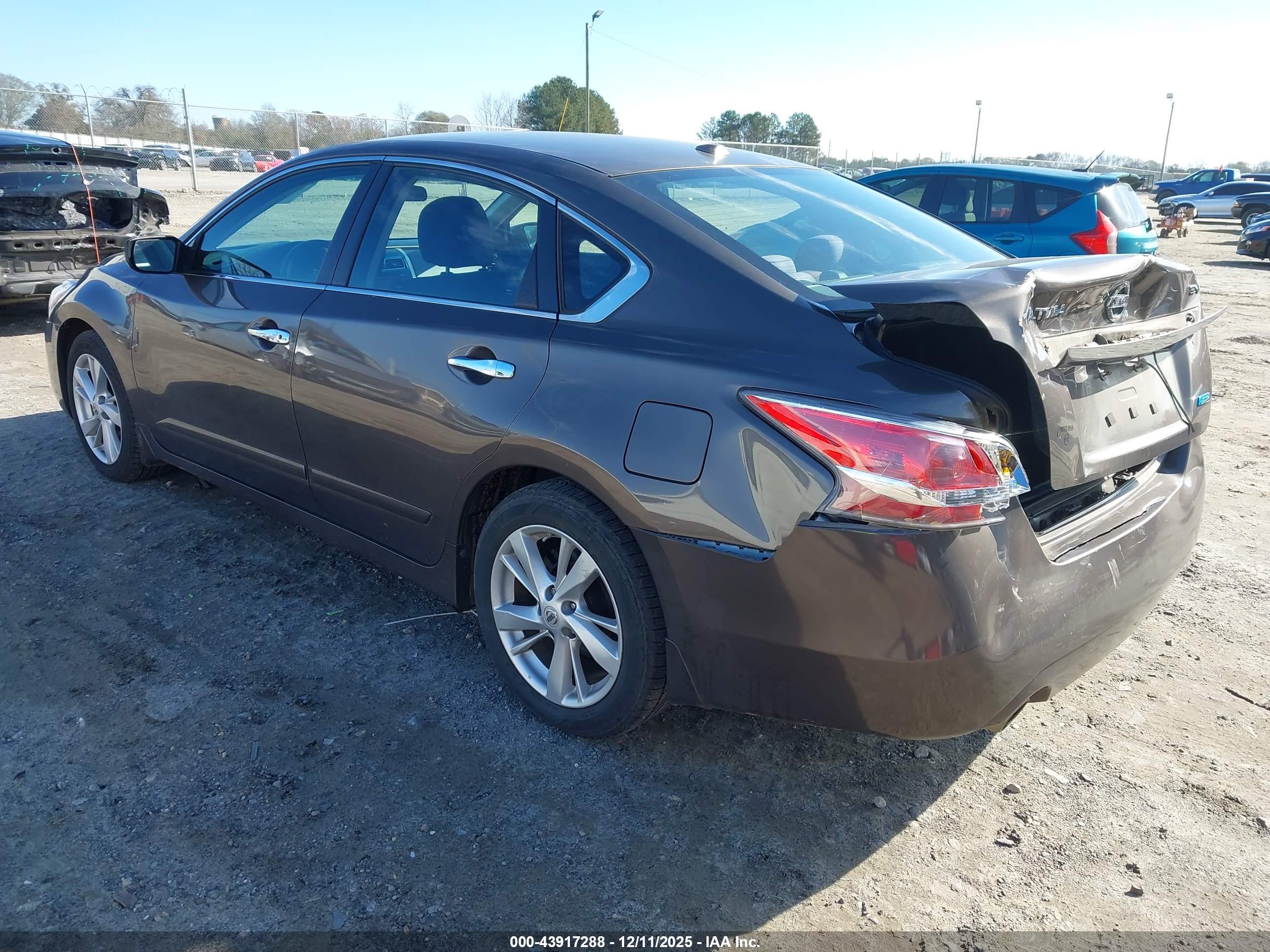NISSAN ALTIMA image 3