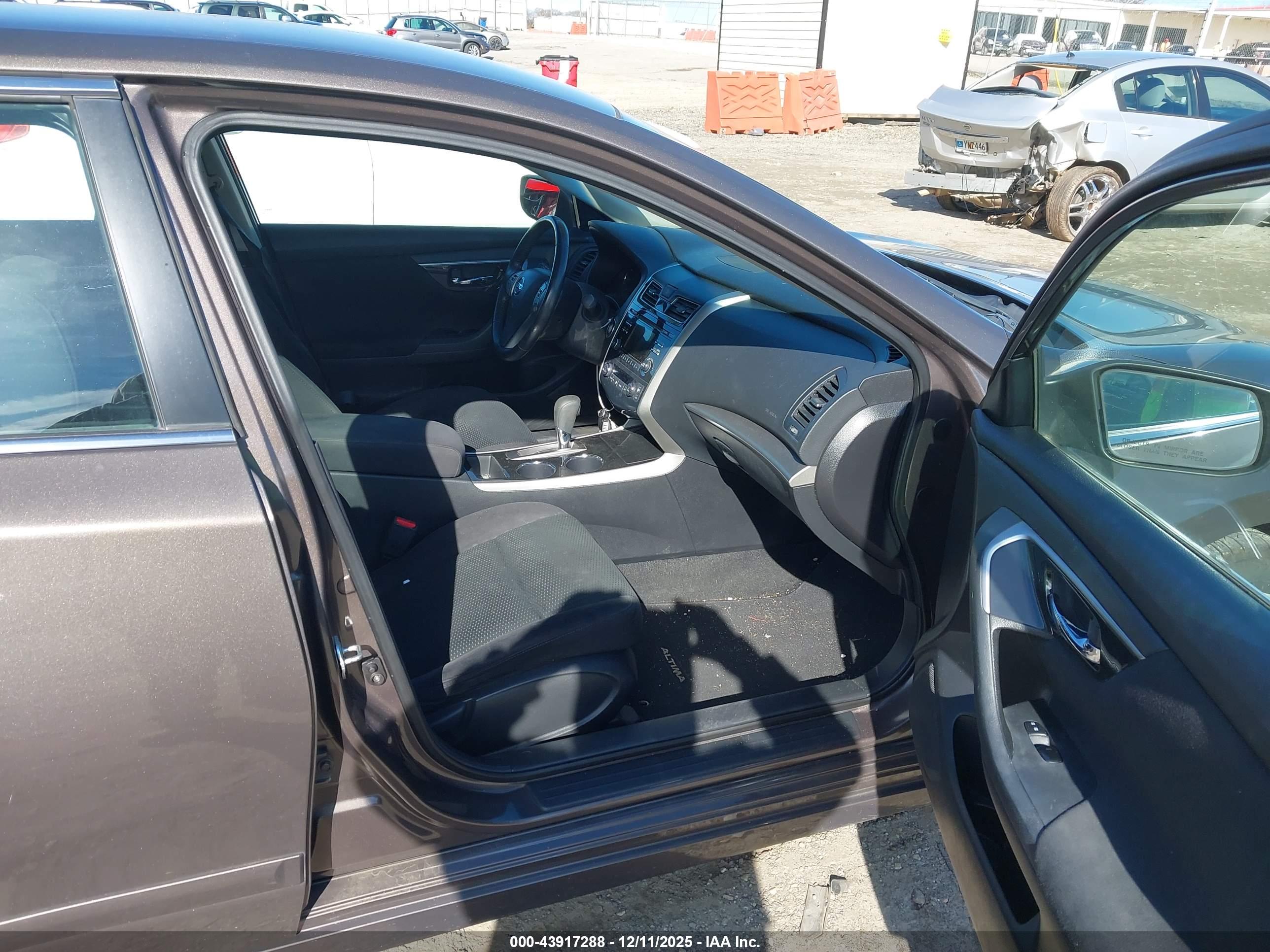 NISSAN ALTIMA image 5