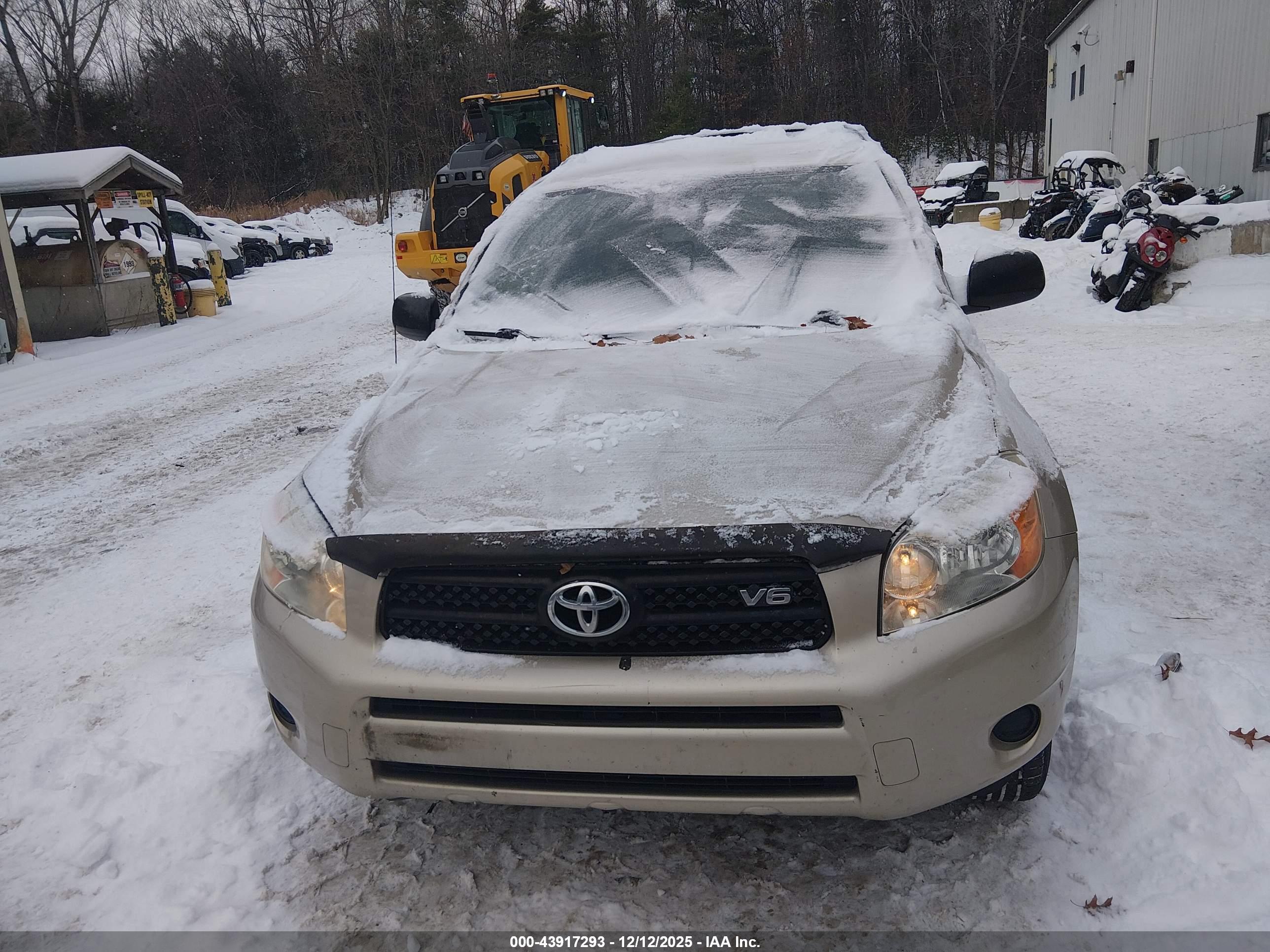 TOYOTA RAV4 image 6