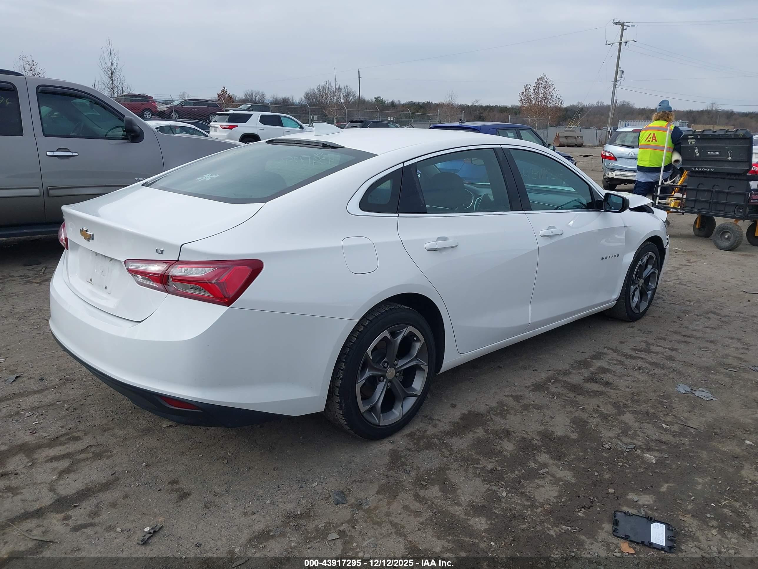 CHEVROLET MALIBU image 4