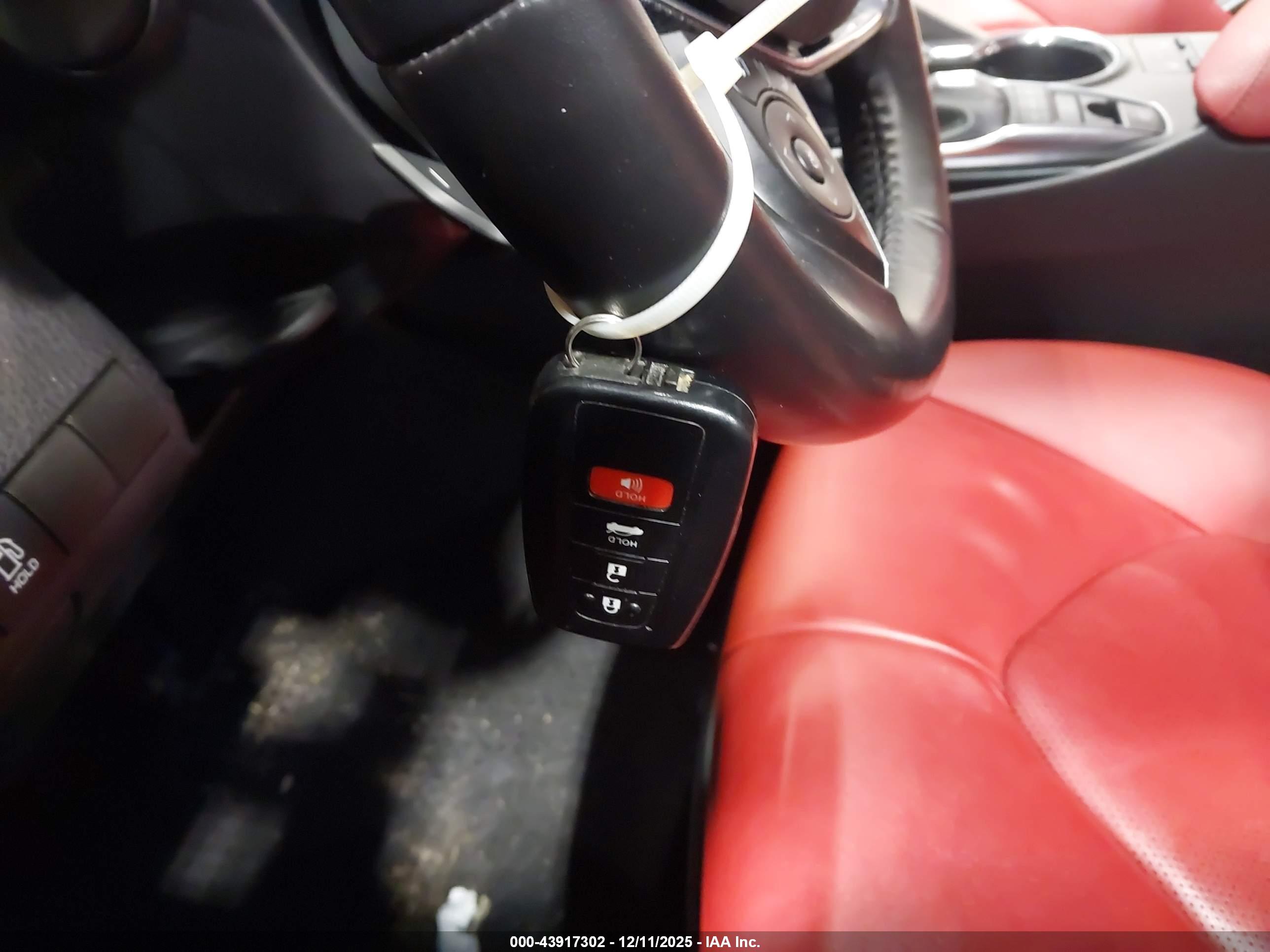 TOYOTA CAMRY image 11