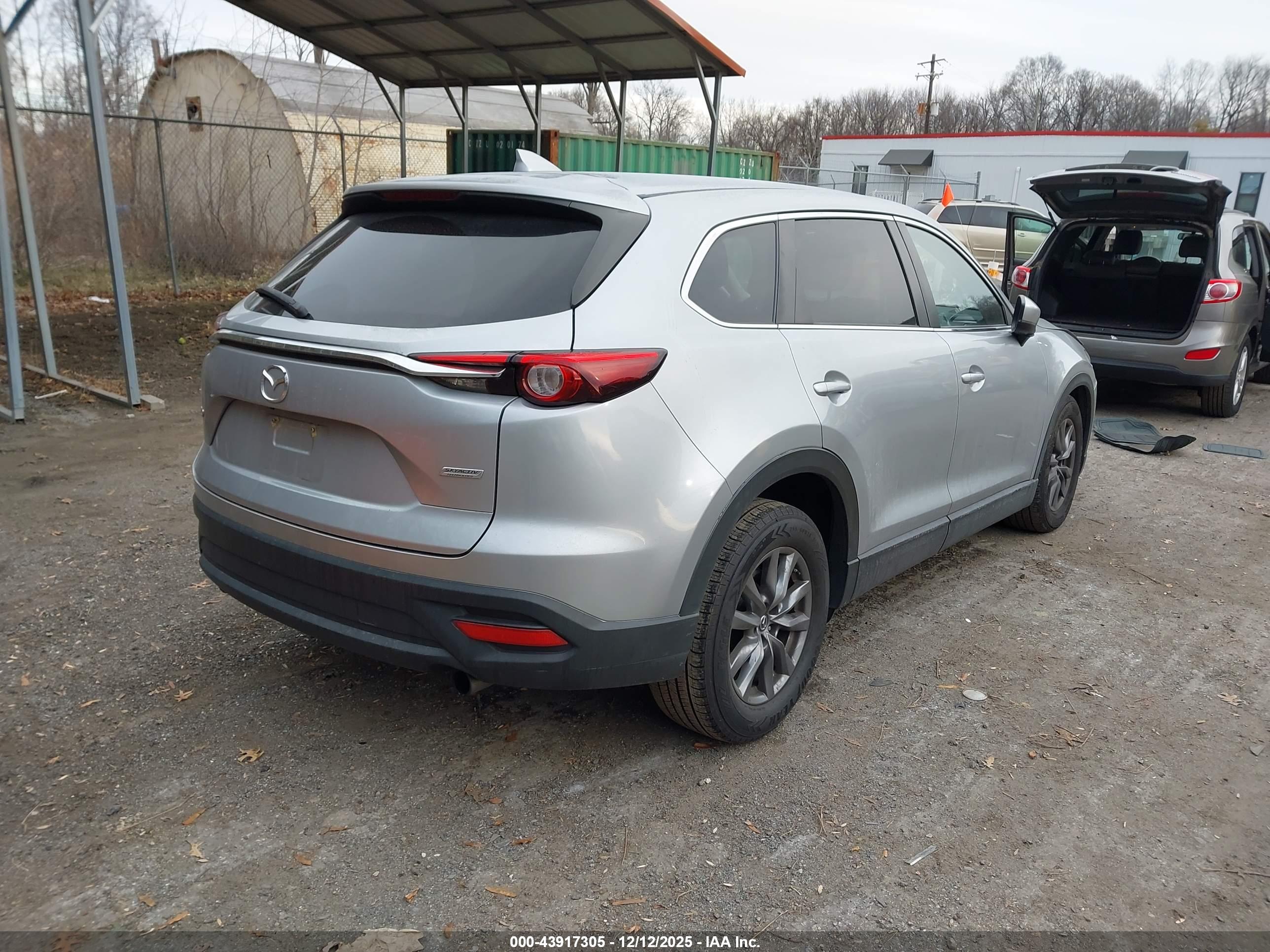 MAZDA CX-9 image 4