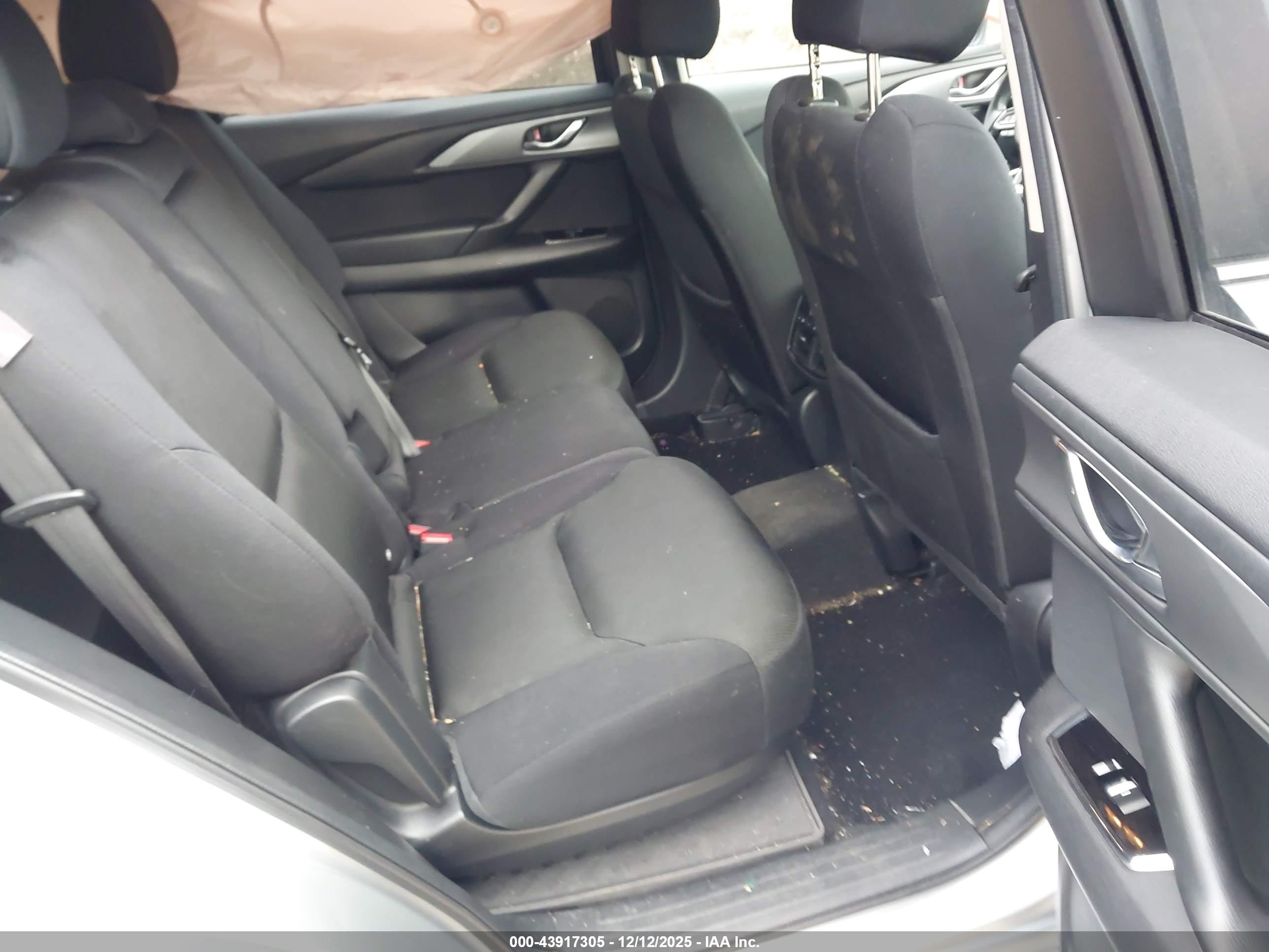 MAZDA CX-9 image 8