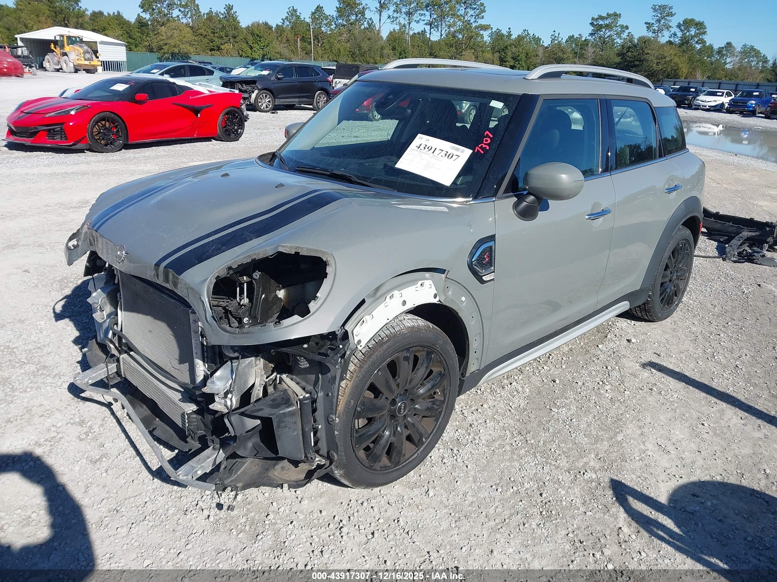 MINI COUNTRYMAN image 2