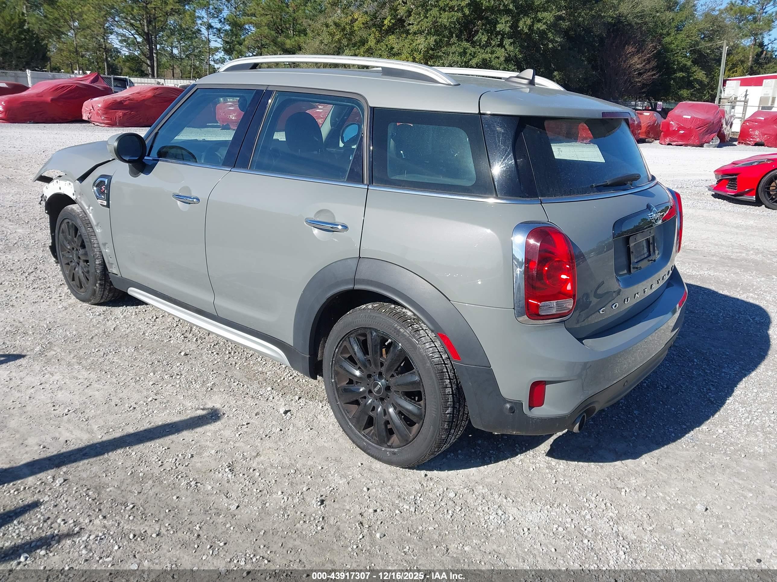 MINI COUNTRYMAN image 3
