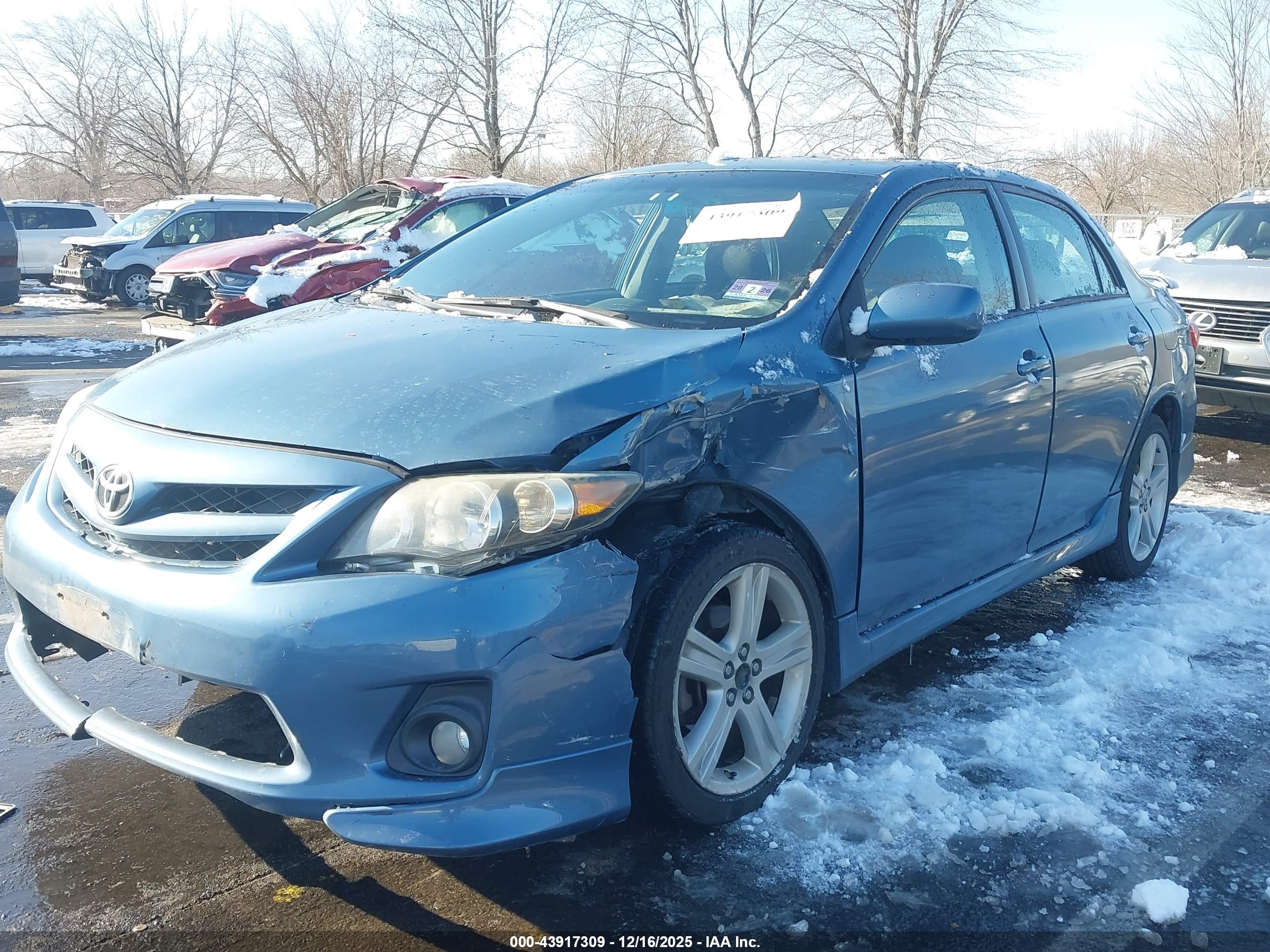 TOYOTA COROLLA image 2