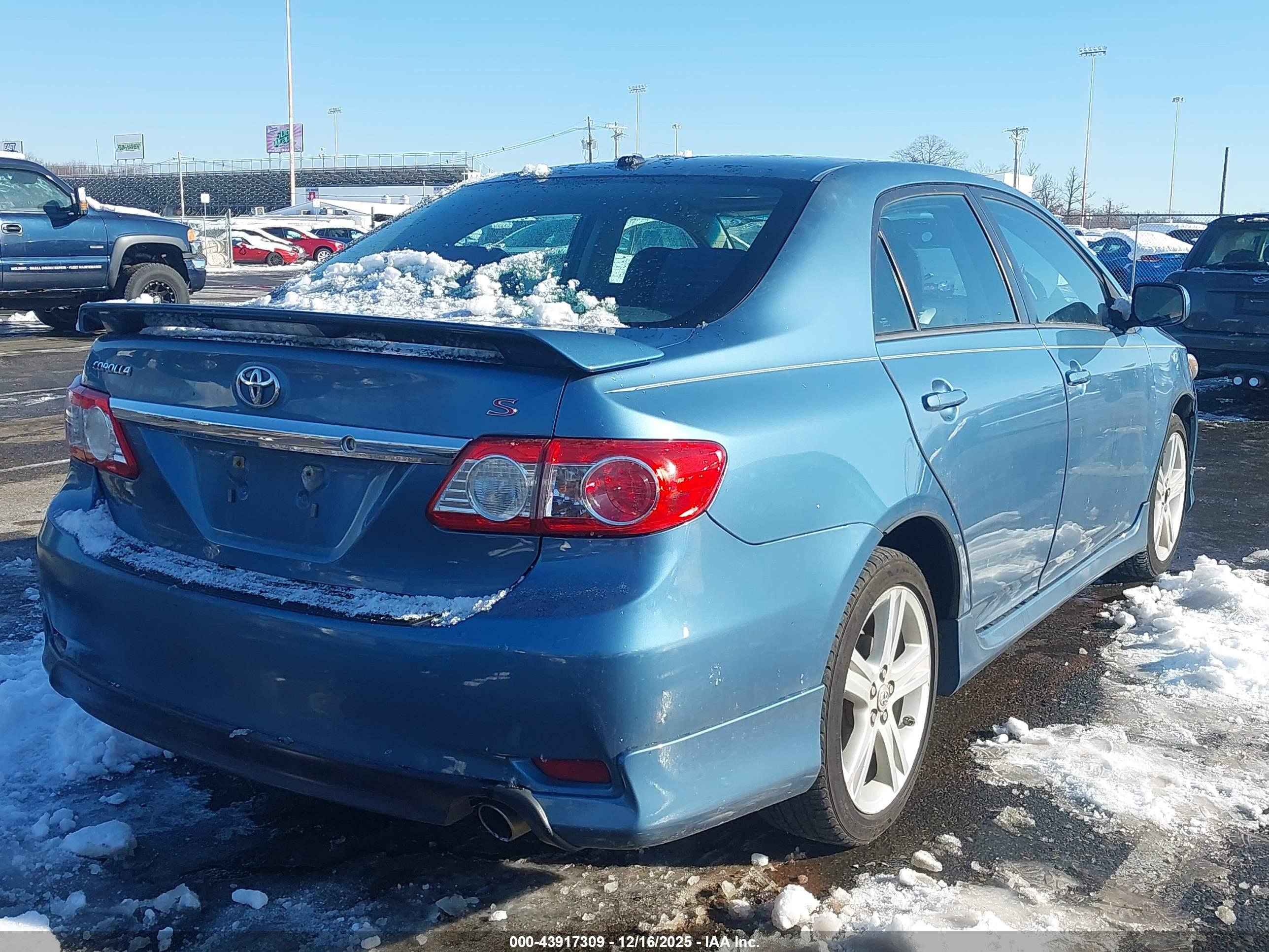 TOYOTA COROLLA image 4