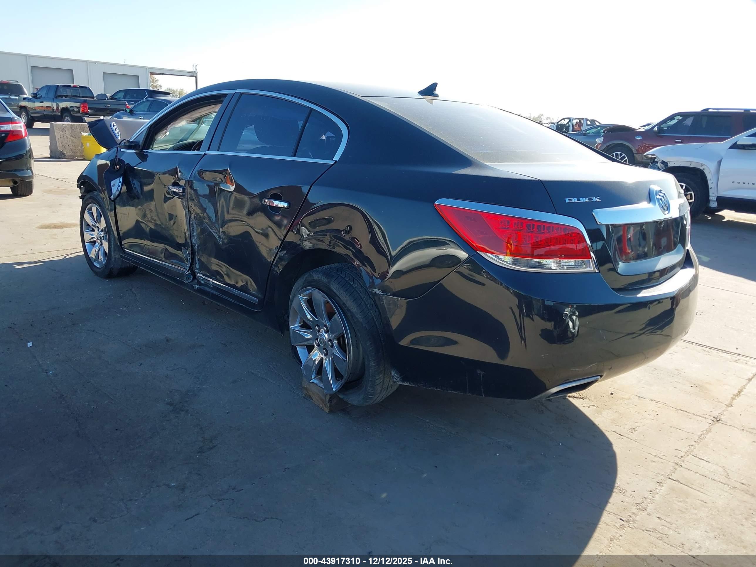 BUICK LACROSSE image 3