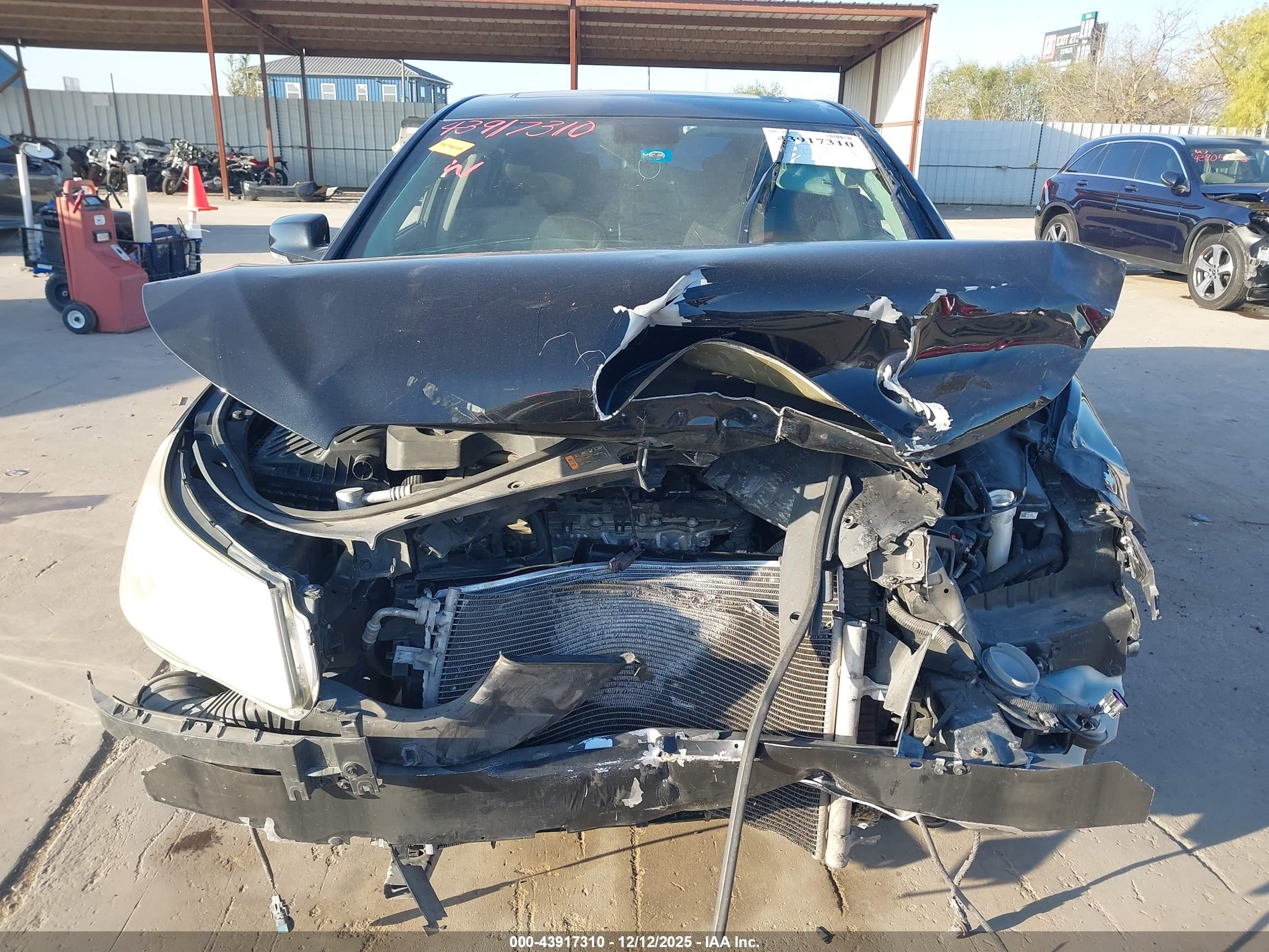 BUICK LACROSSE image 6