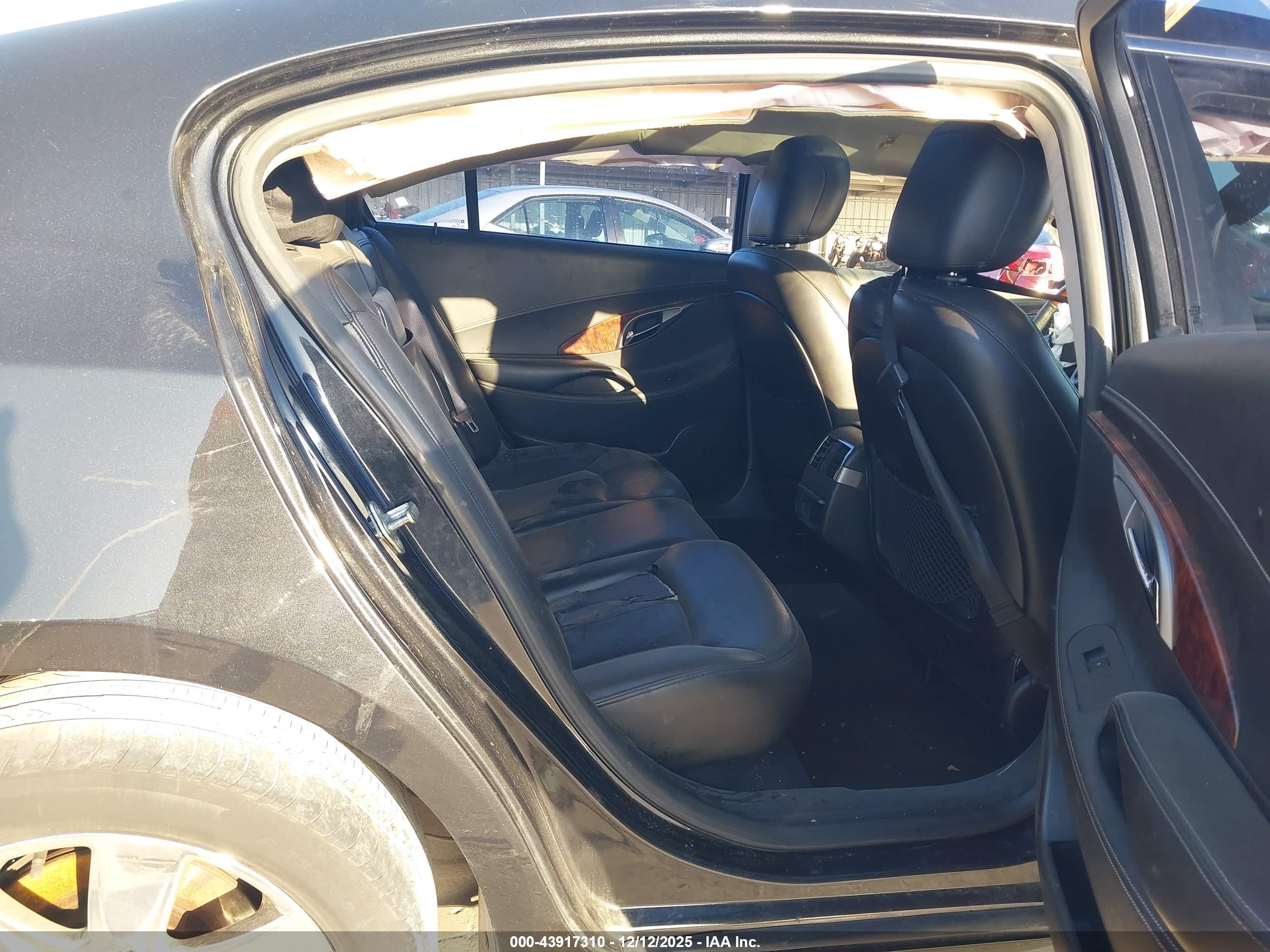 BUICK LACROSSE image 8