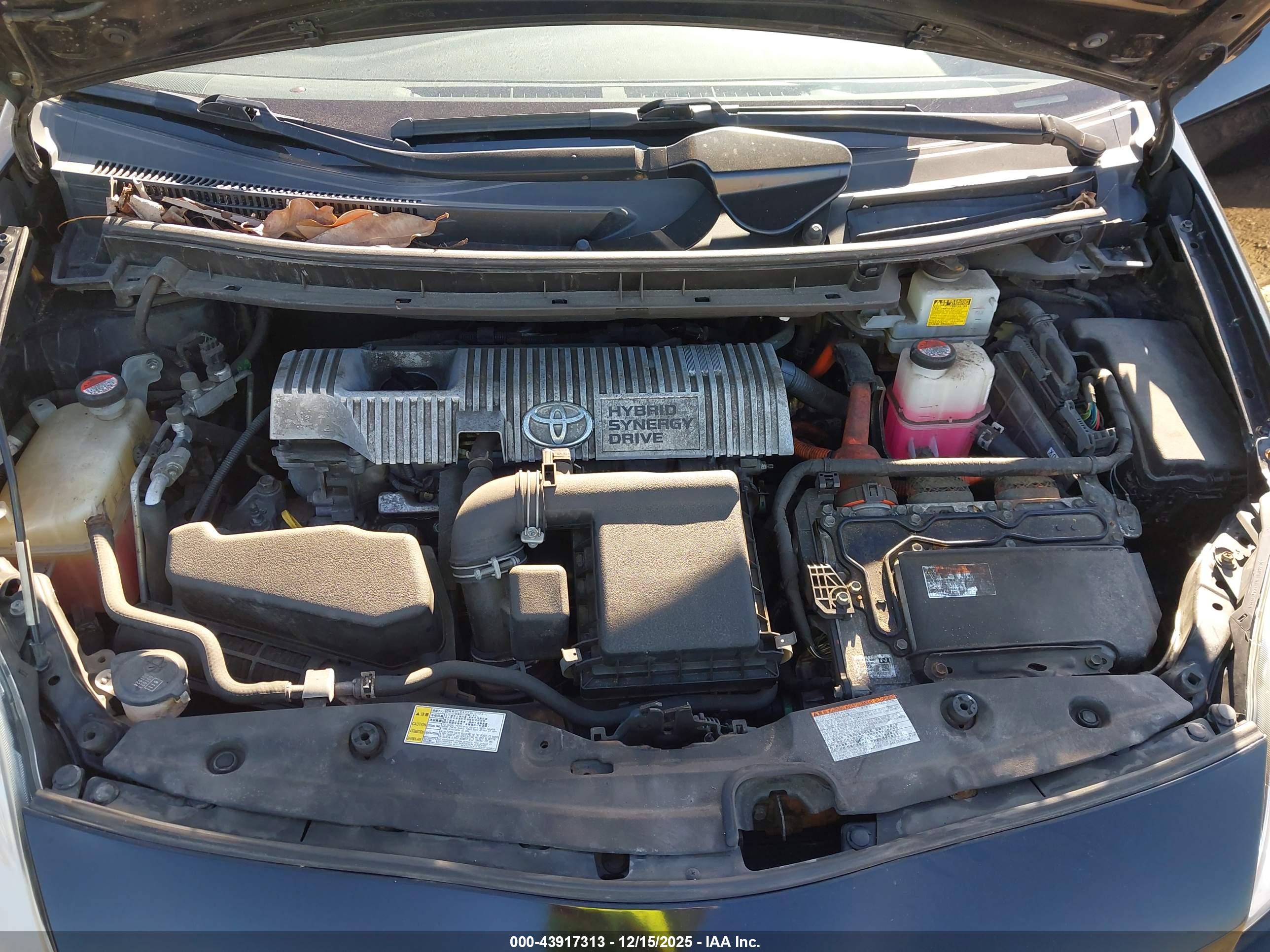 TOYOTA PRIUS image 10