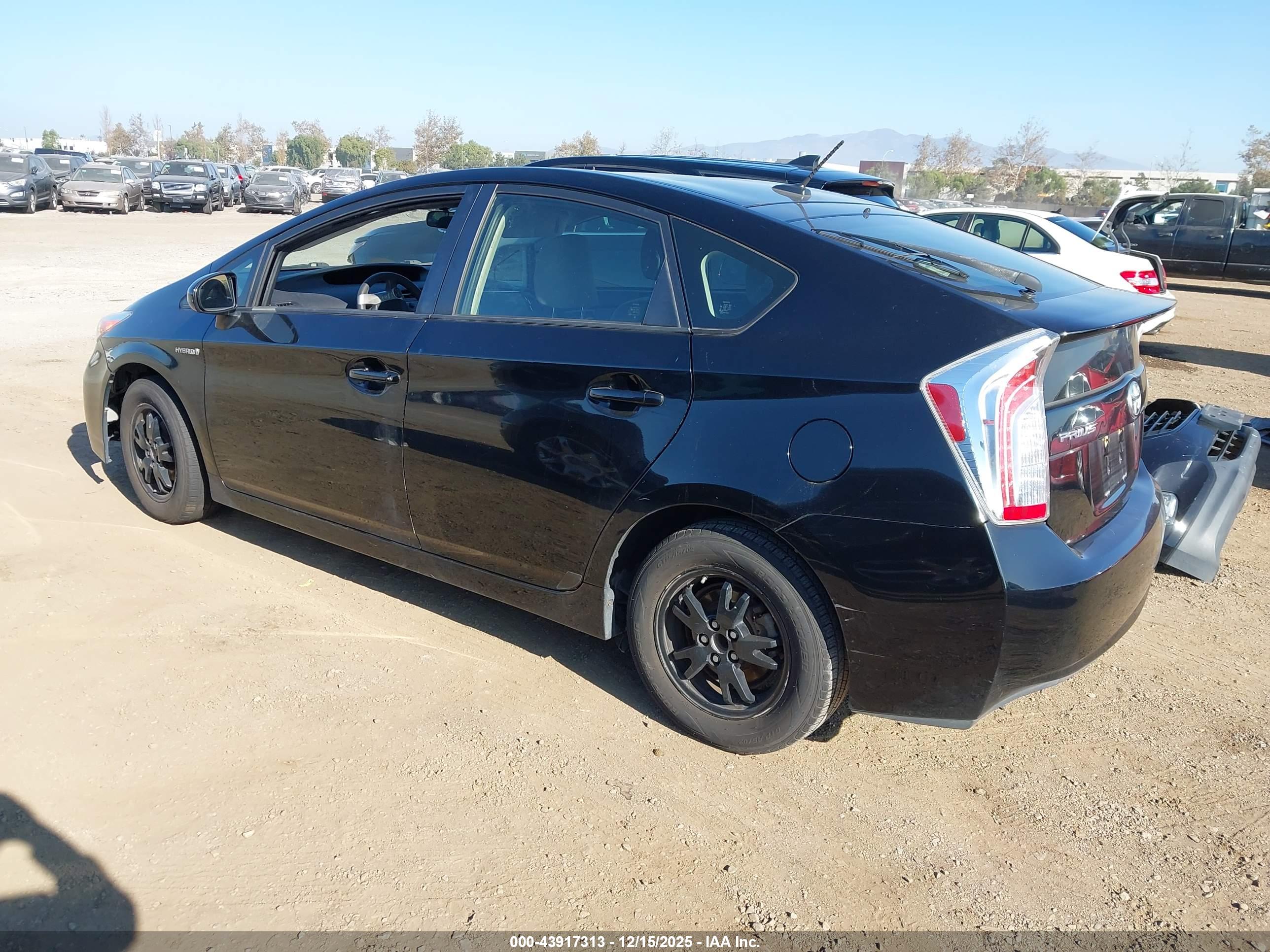 TOYOTA PRIUS image 3