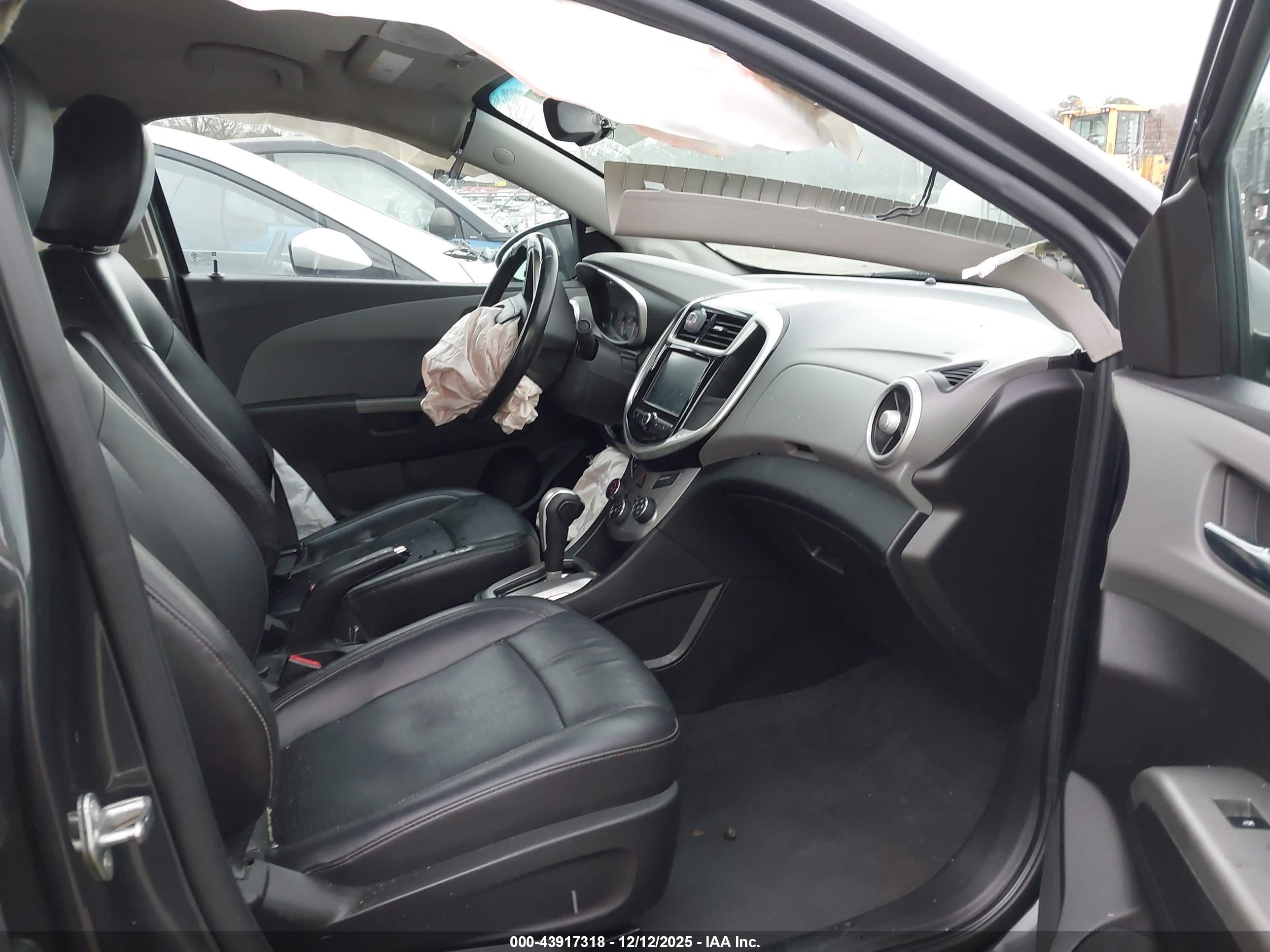 CHEVROLET SONIC image 5