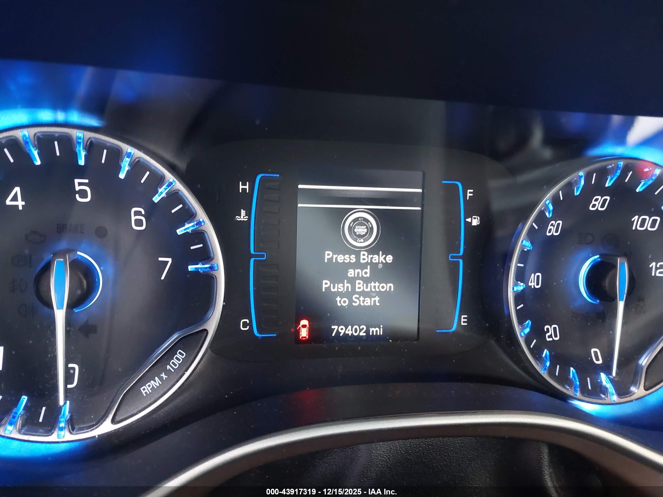 CHRYSLER PACIFICA image 7