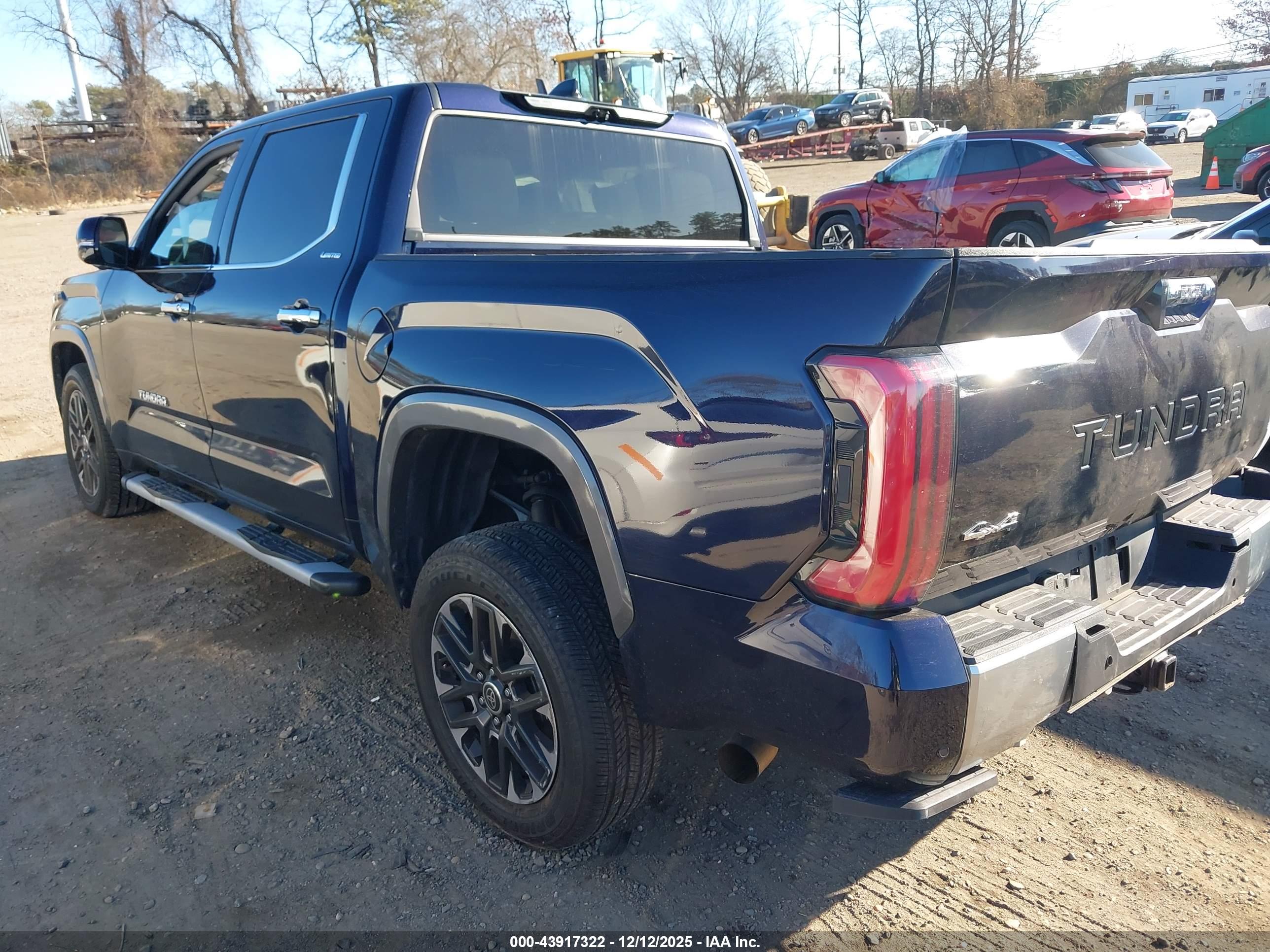 TOYOTA TUNDRA image 3